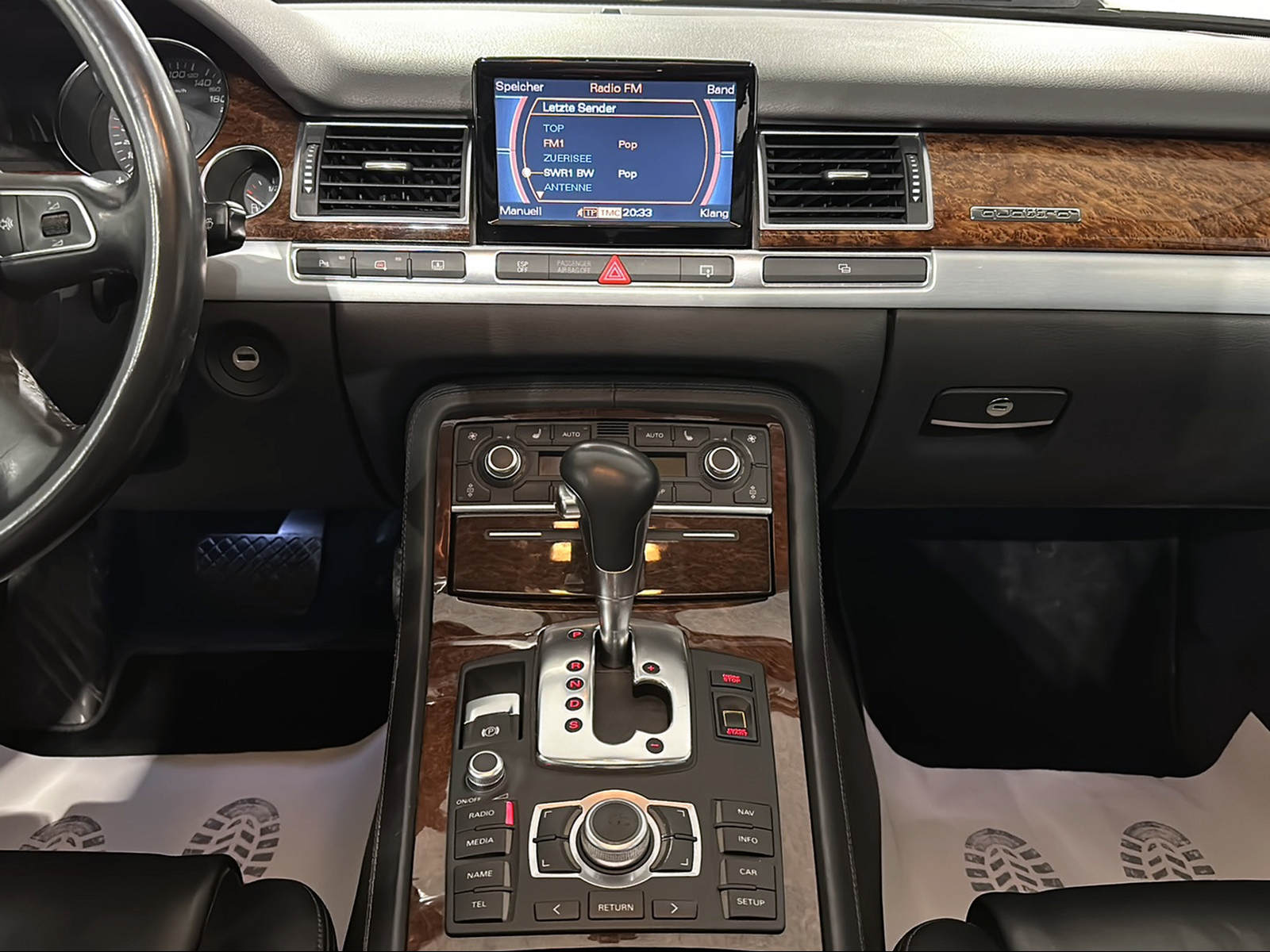 AUDI S8 5.2 V10 quattro tiptronic-image-14