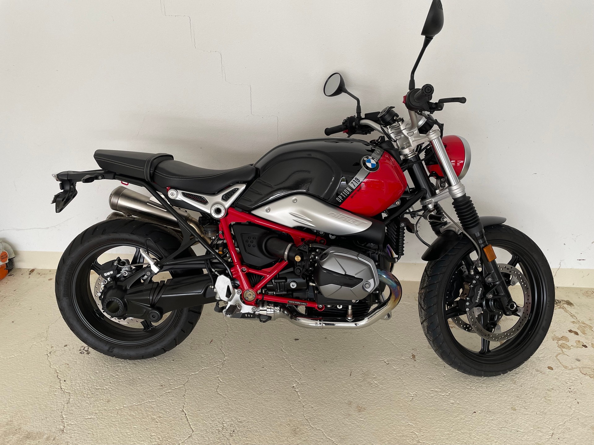 BMW R nineT Scrambler-image-2