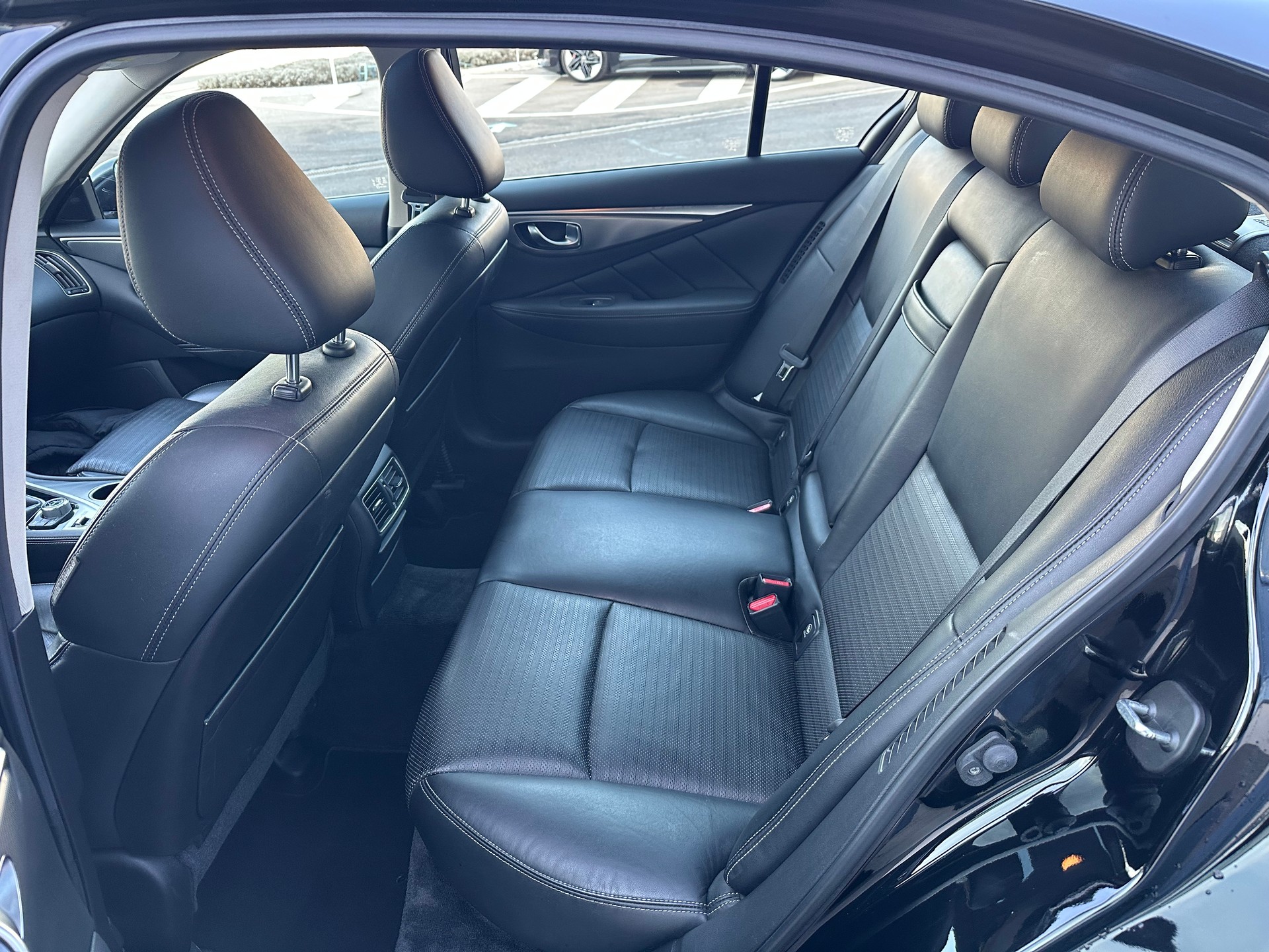 INFINITI Q50S 35h AWD Sport Tech Automatic-image-5