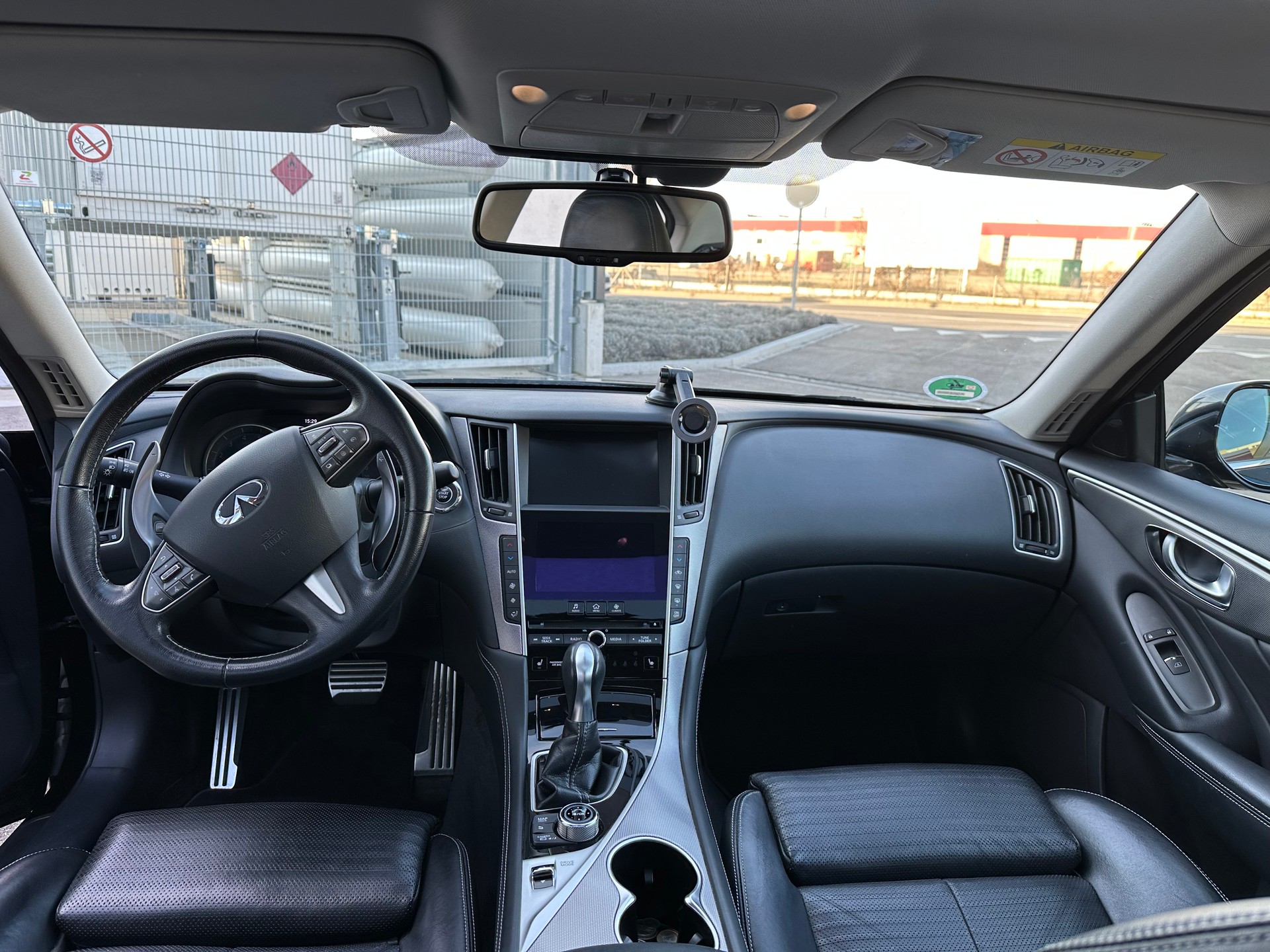 INFINITI Q50S 35h AWD Sport Tech Automatic-image-4