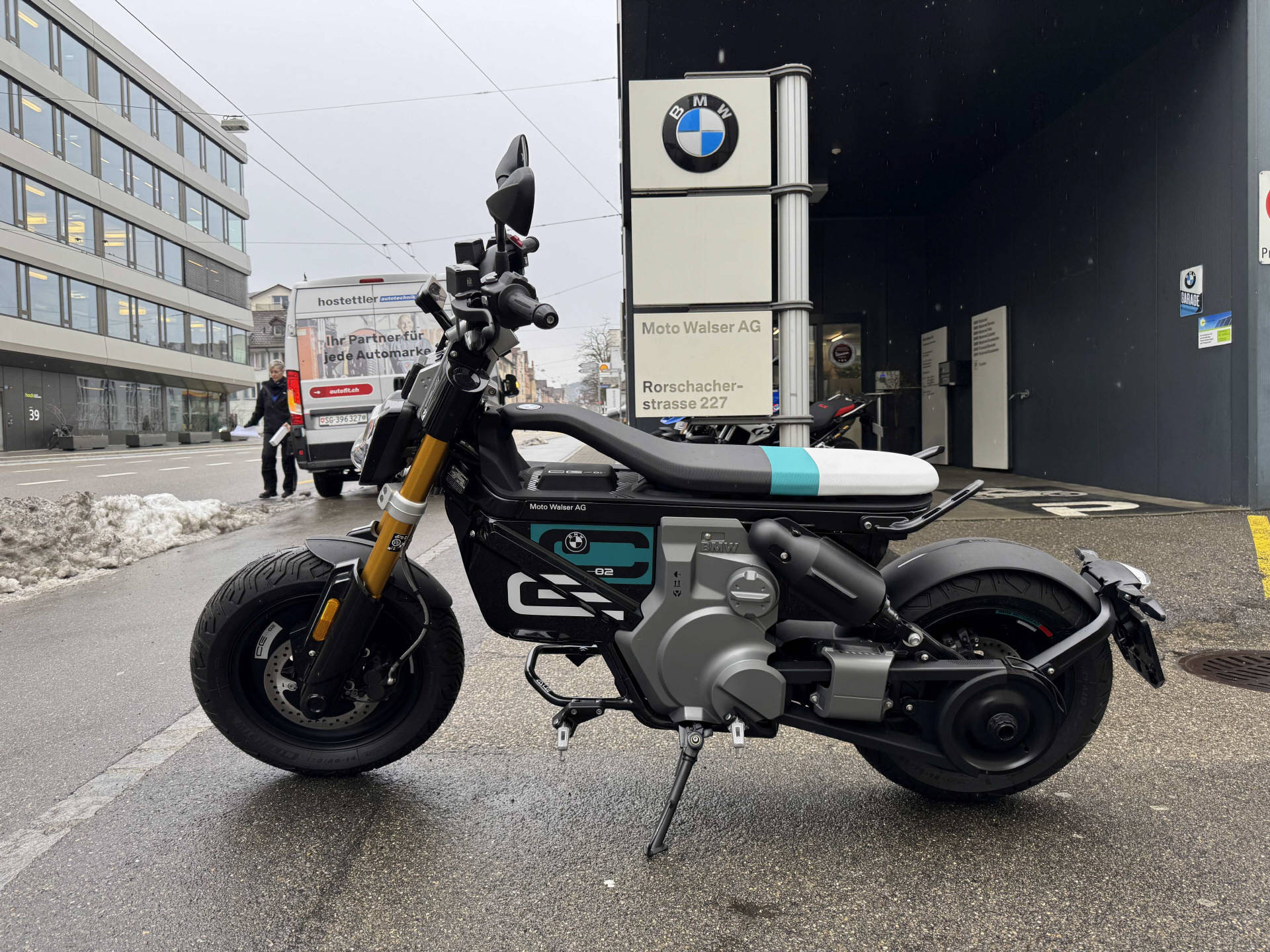 BMW CE 02-image-1