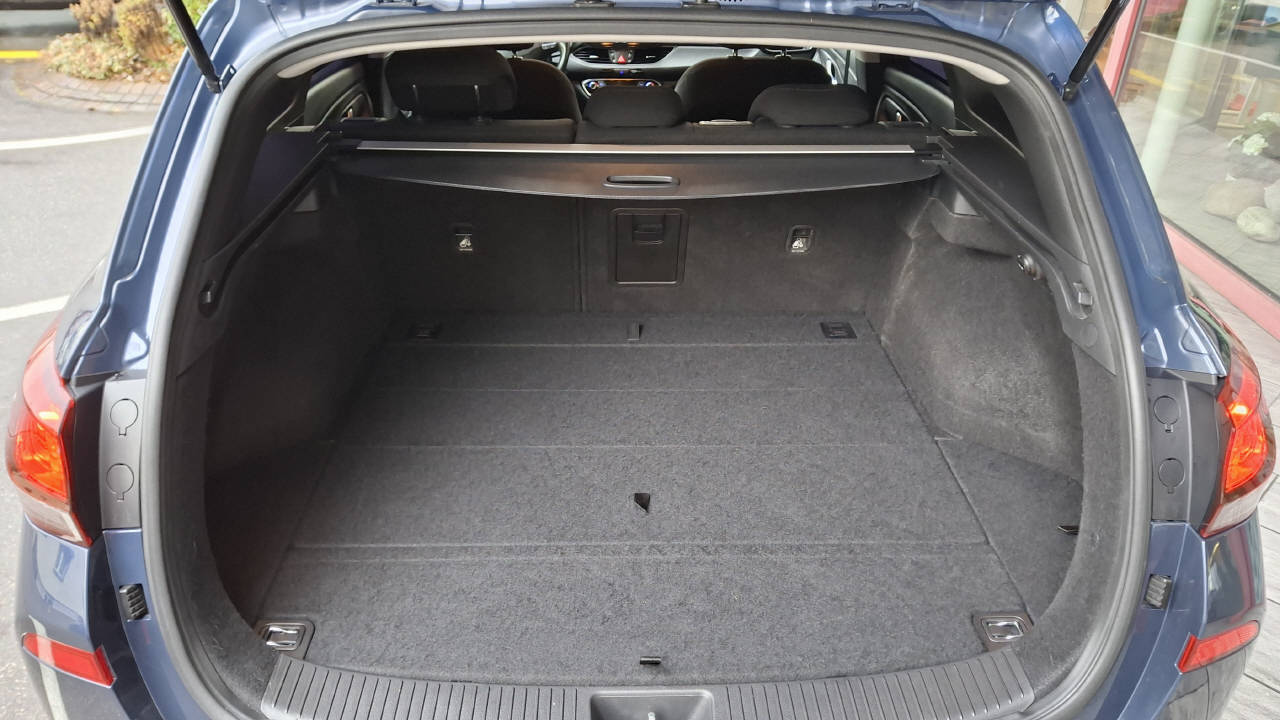 HYUNDAI i30 Wagon 1.0 T-GDi Amplia-image-6