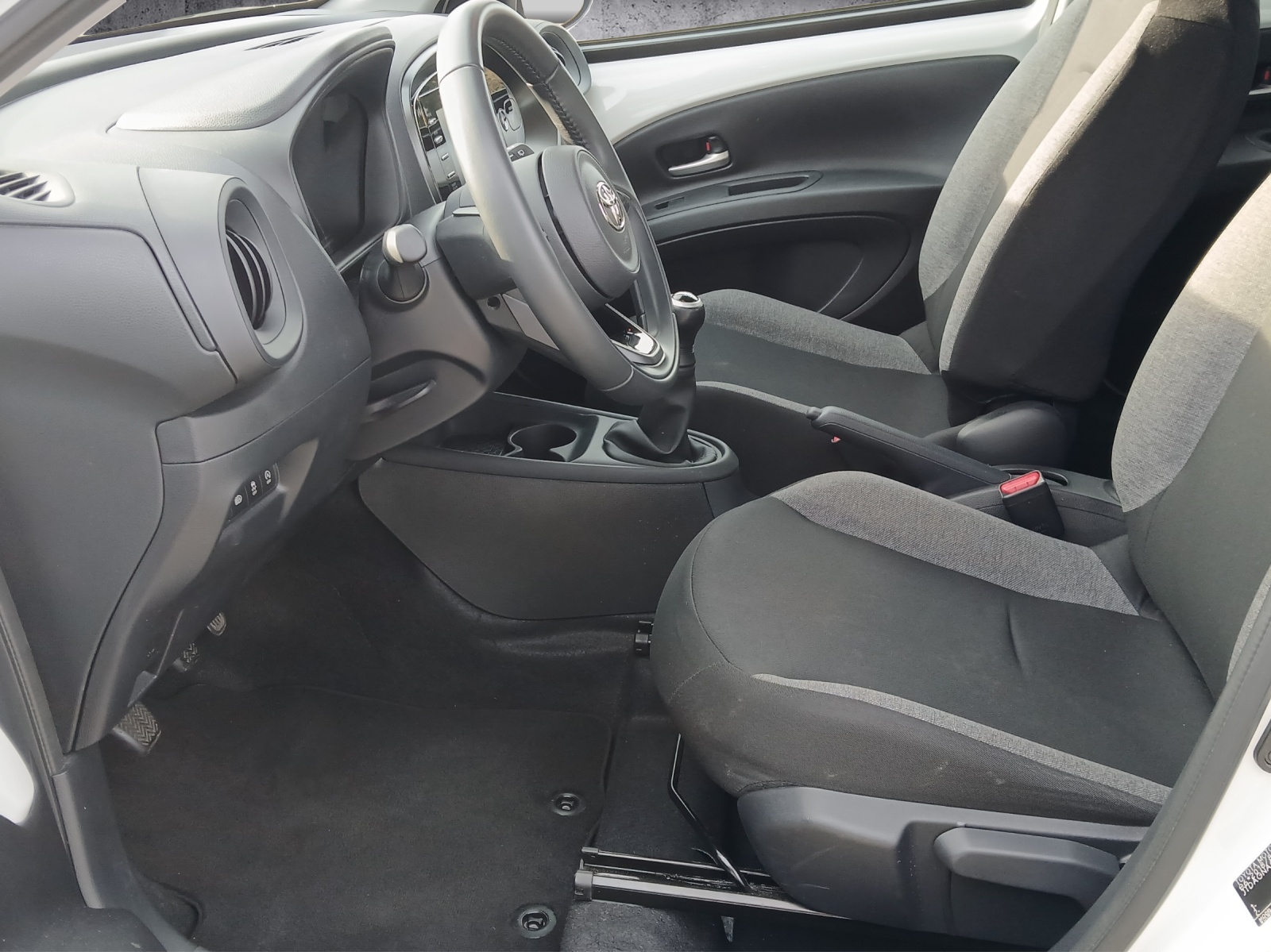 TOYOTA Aygo X 1.0 VVT-i Comfort-image-3
