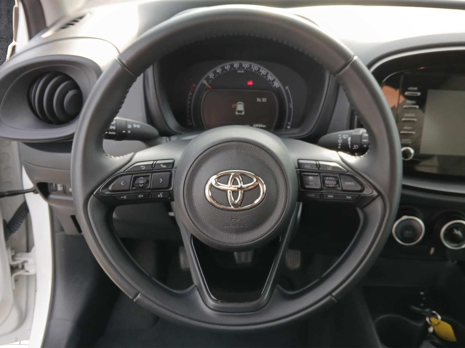 TOYOTA Aygo X 1.0 VVT-i Comfort-image-5