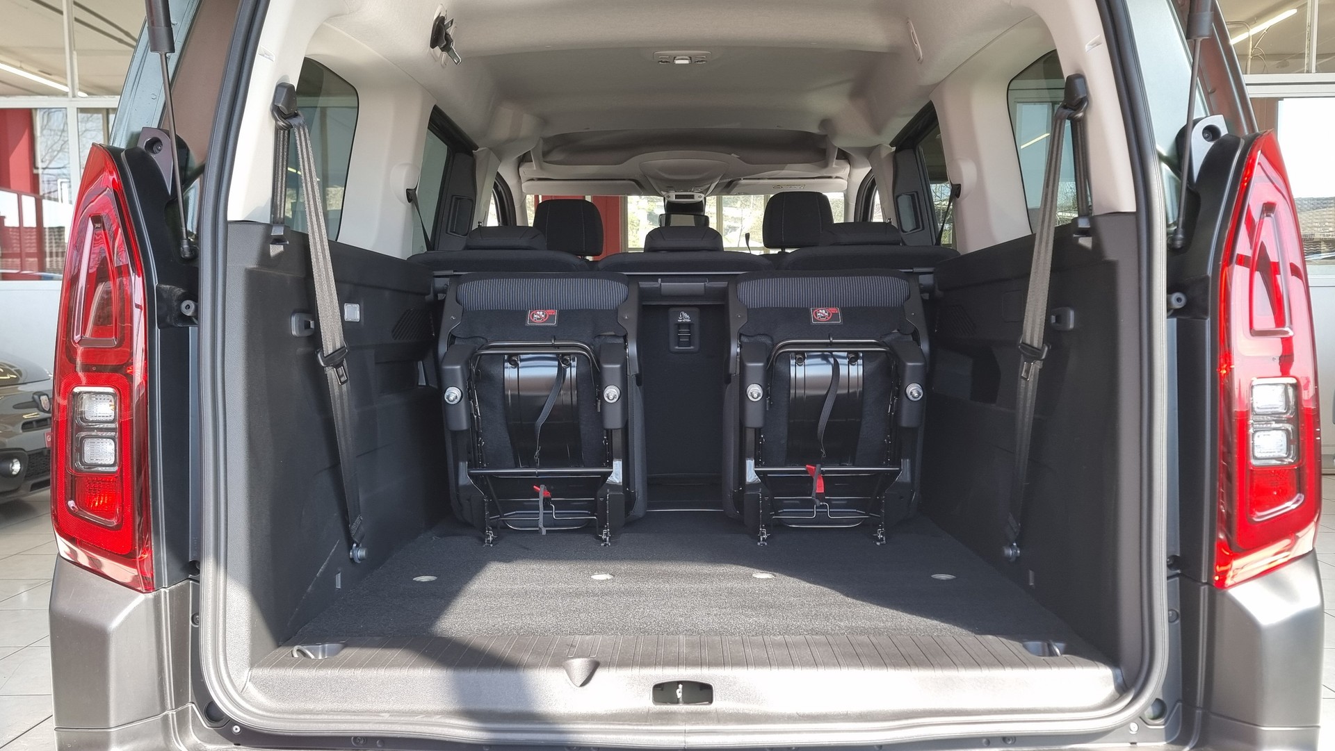 FIAT Doblo L2 1.5 BlueHDi Automat - 7 Plätze-image-11