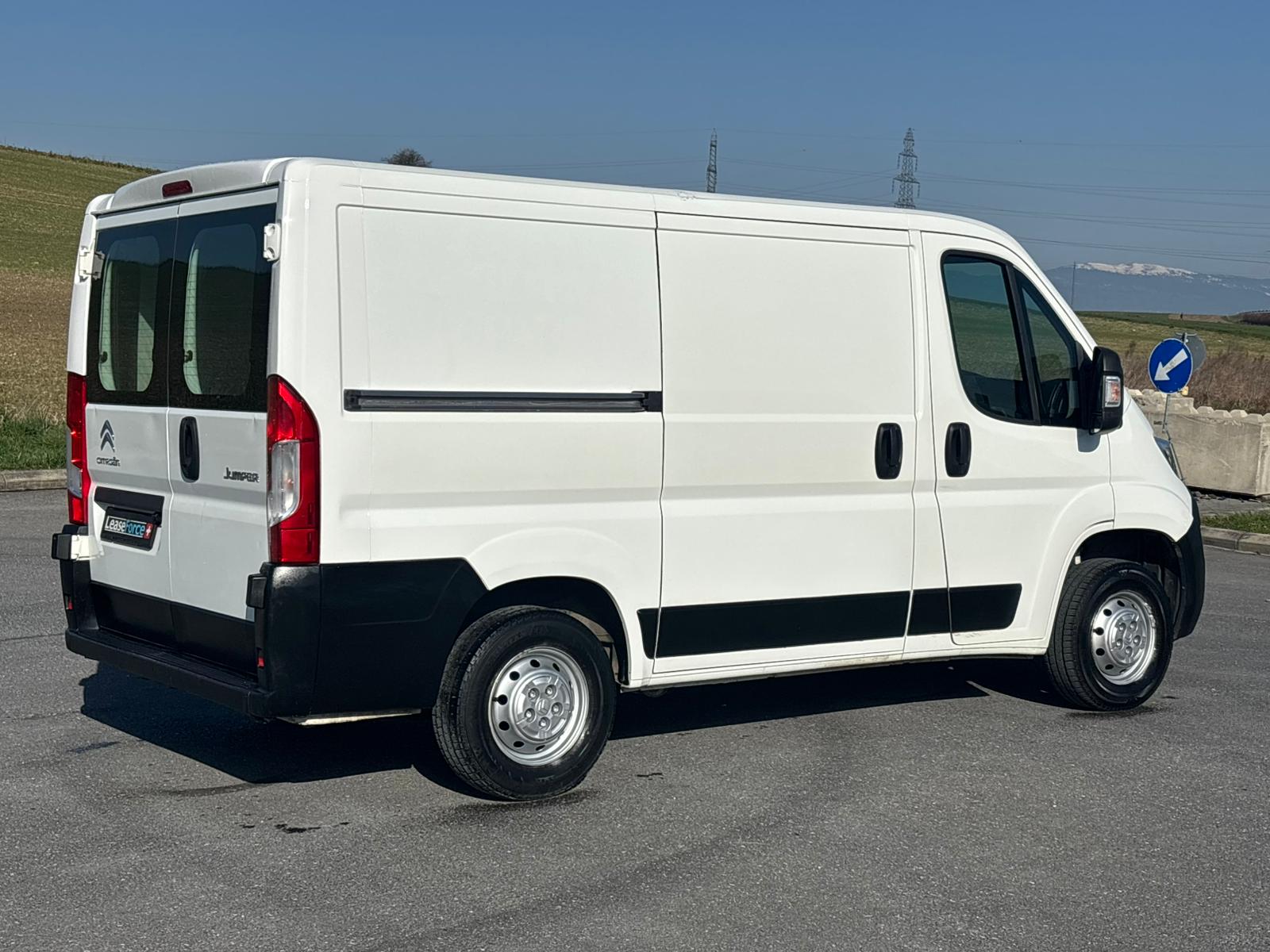 CITROEN Jumper 30 2.0 BlueHDi 110 Confort L1H1-image-8