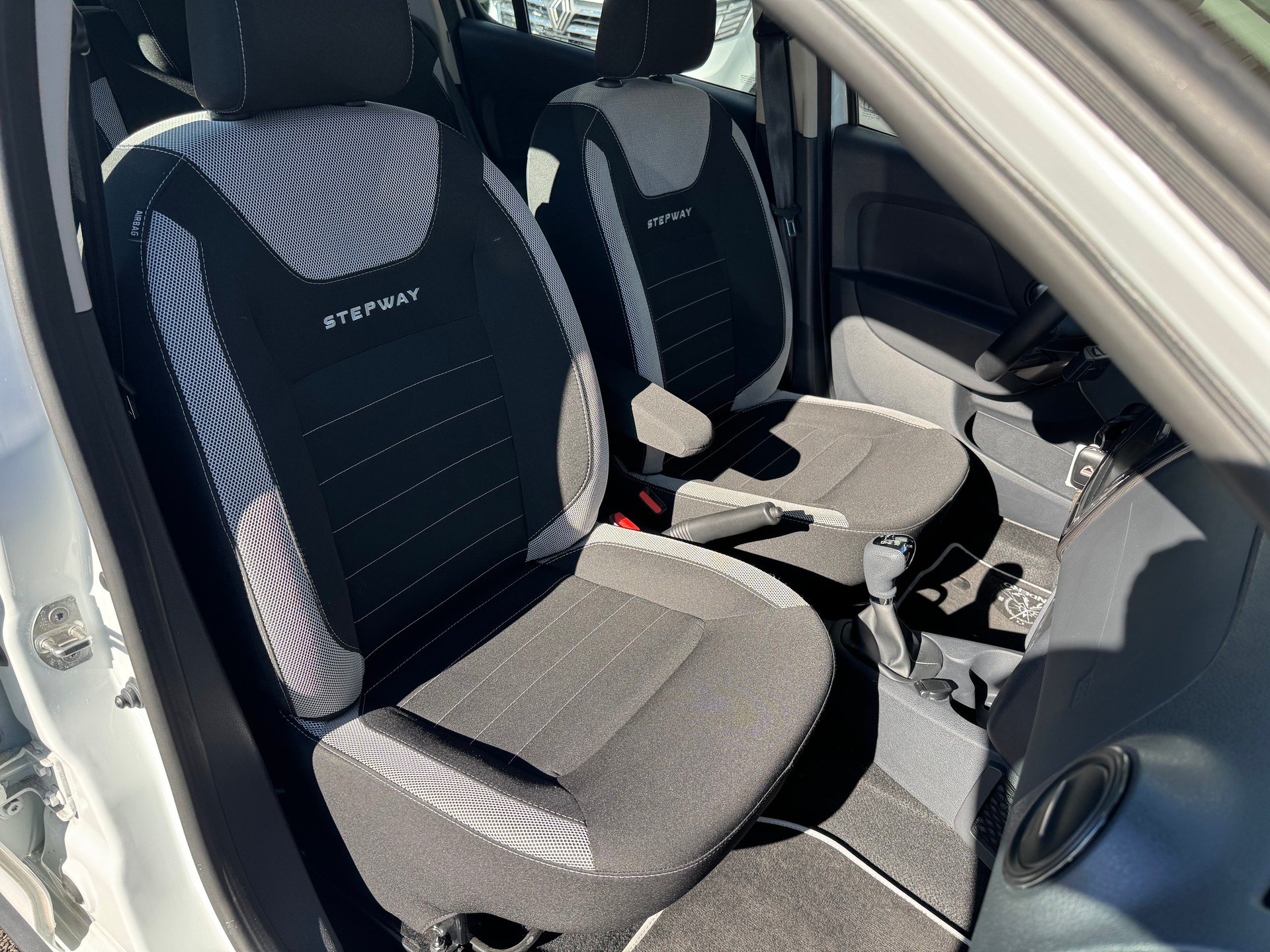 DACIA Sandero Tce 90 Stepway Automatic-image-9