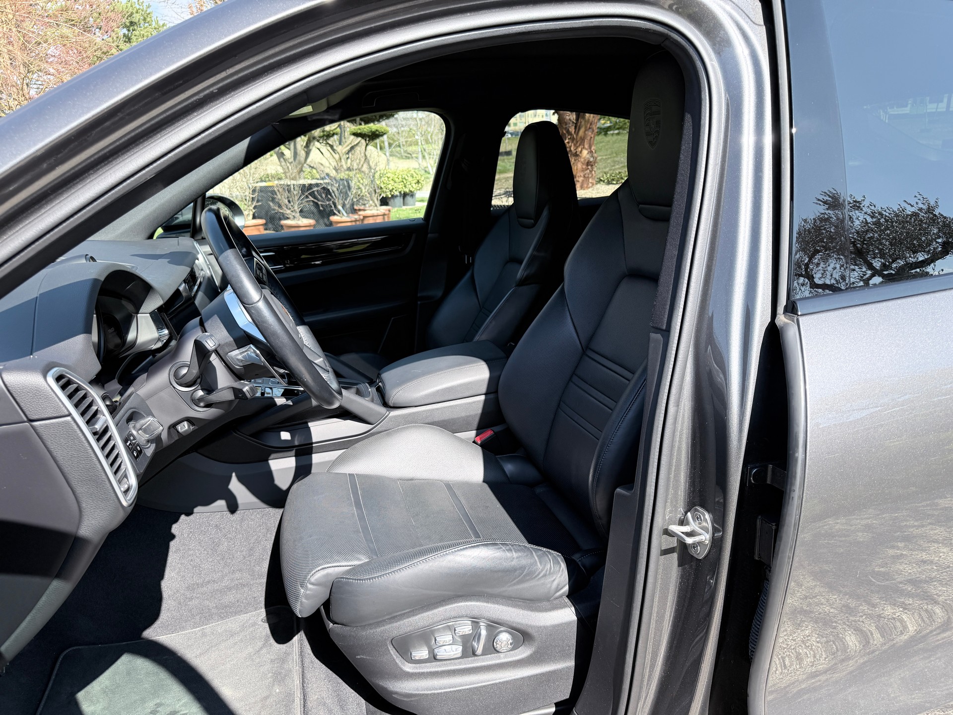 PORSCHE Cayenne Coupé-image-7
