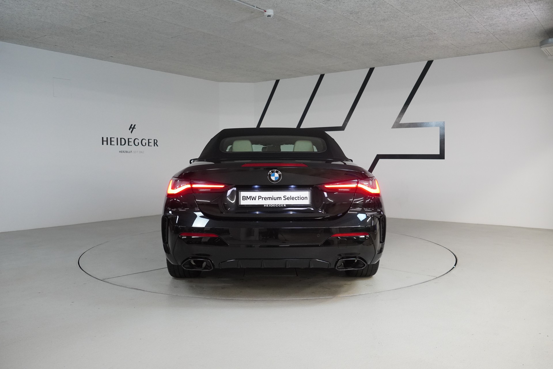 BMW M440i xDrive 48V Cabriolet Steptronic-image-5