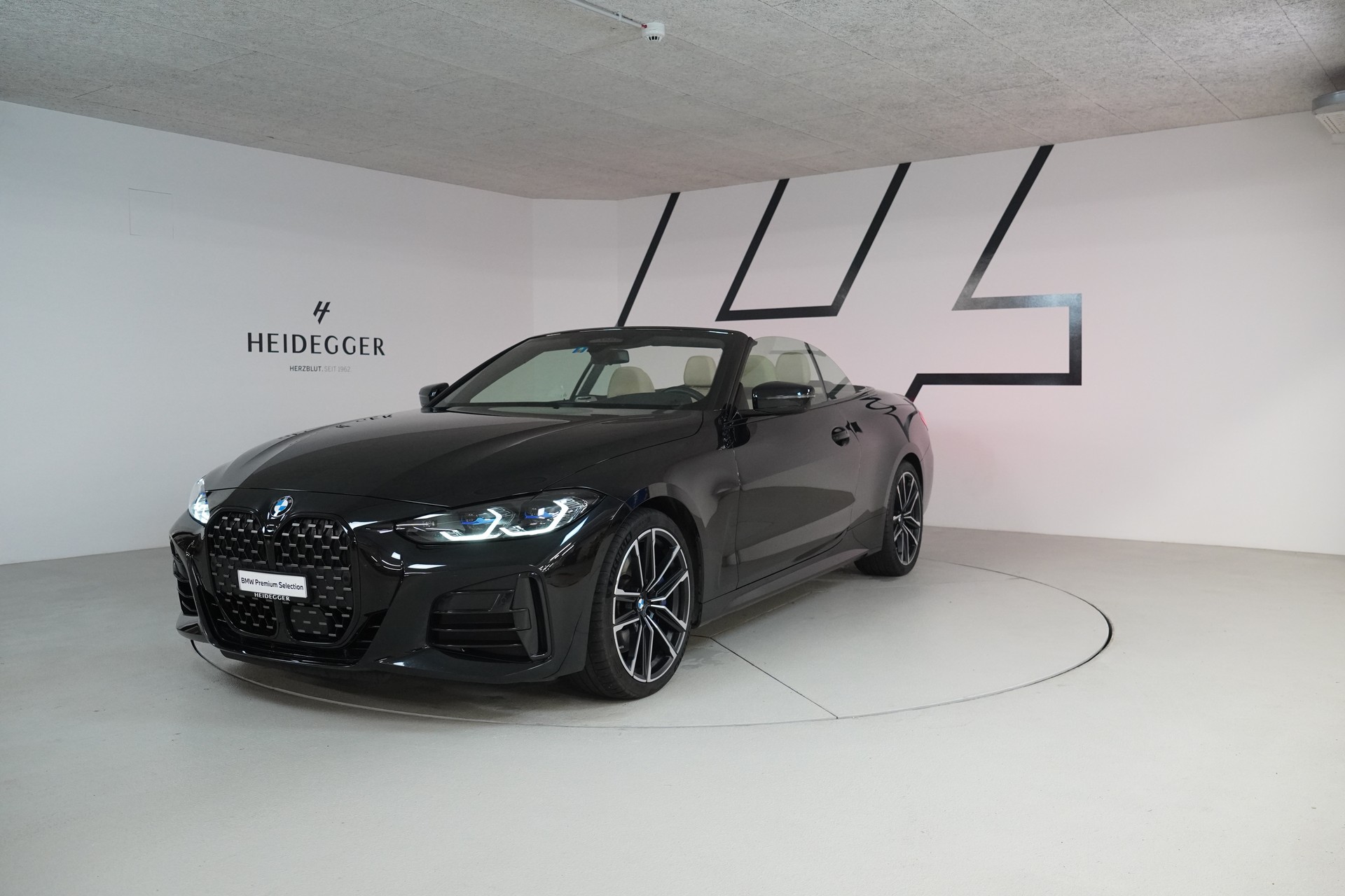 BMW M440i xDrive 48V Cabriolet Steptronic-image-10