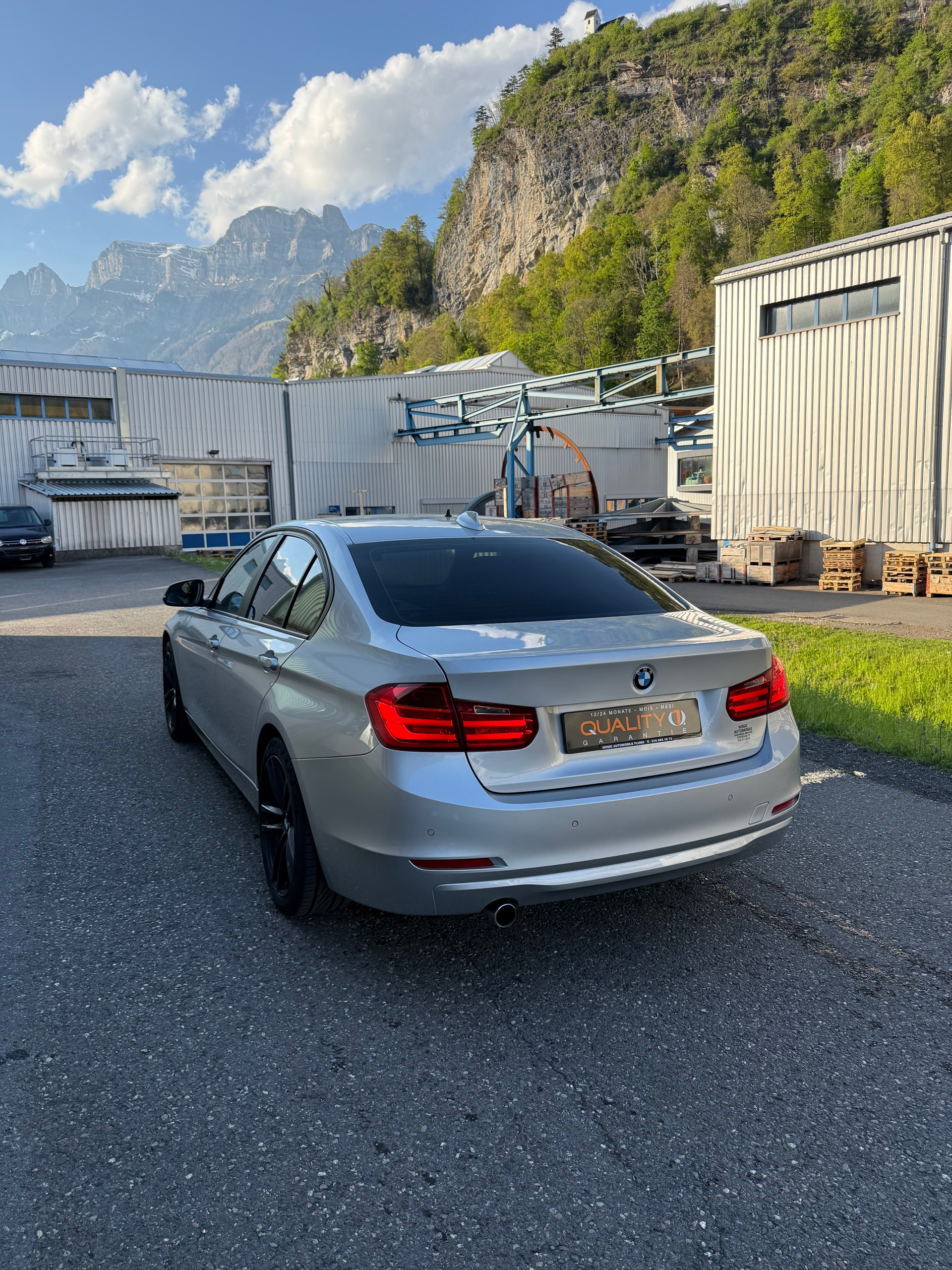BMW 320d xDrive Steptronic-image-12