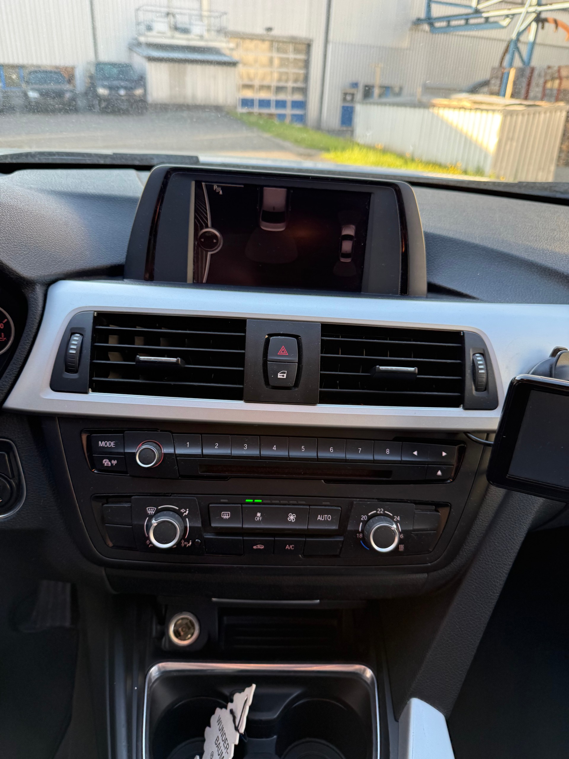 BMW 320d xDrive Steptronic-image-8