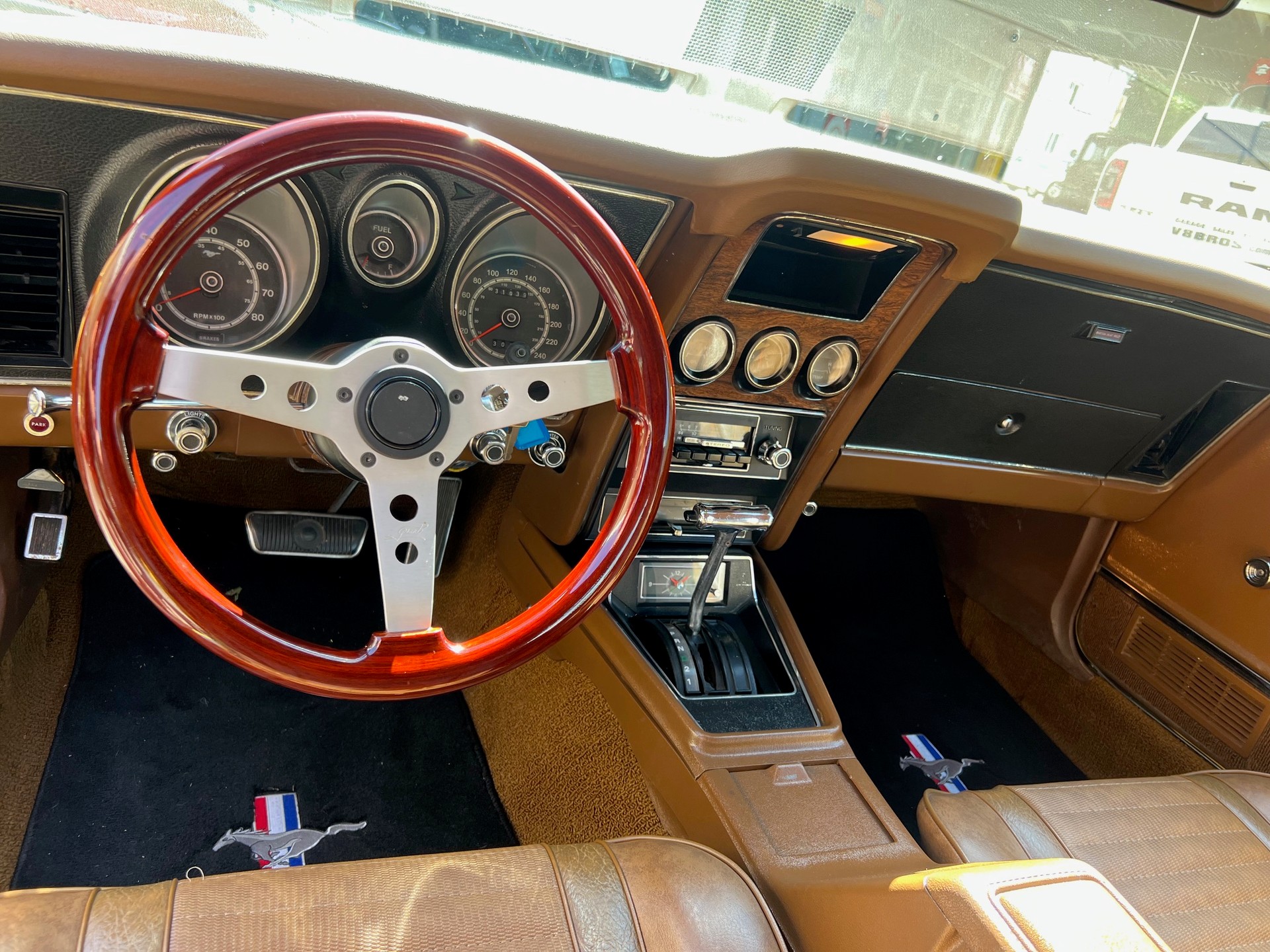 FORD Mustang Mach1-image-7