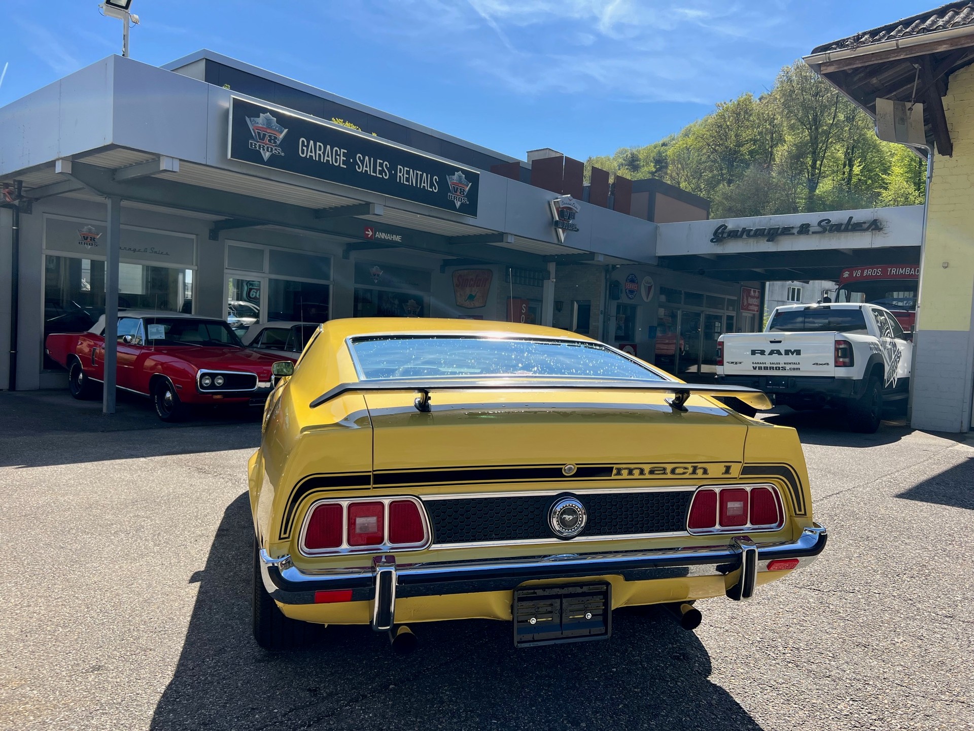 FORD Mustang Mach1-image-3