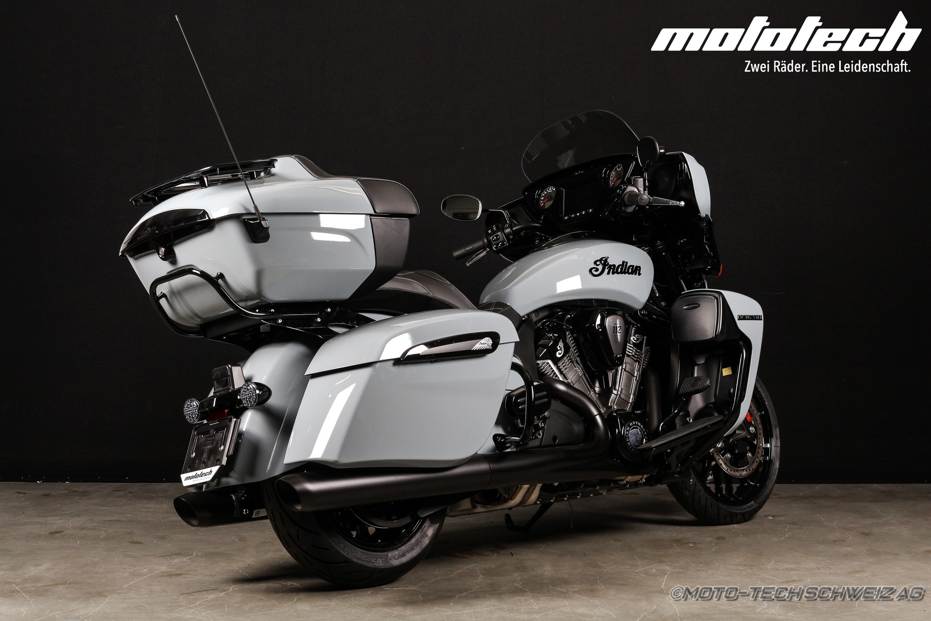 INDIAN Roadmaster Power Plus Dark Horse-image-1