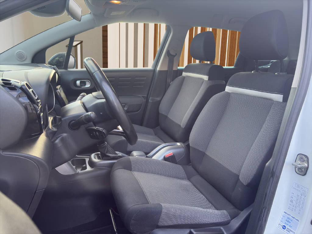 CITROEN C3 Aircross 1.2 PureTech 110 Feel-image-8