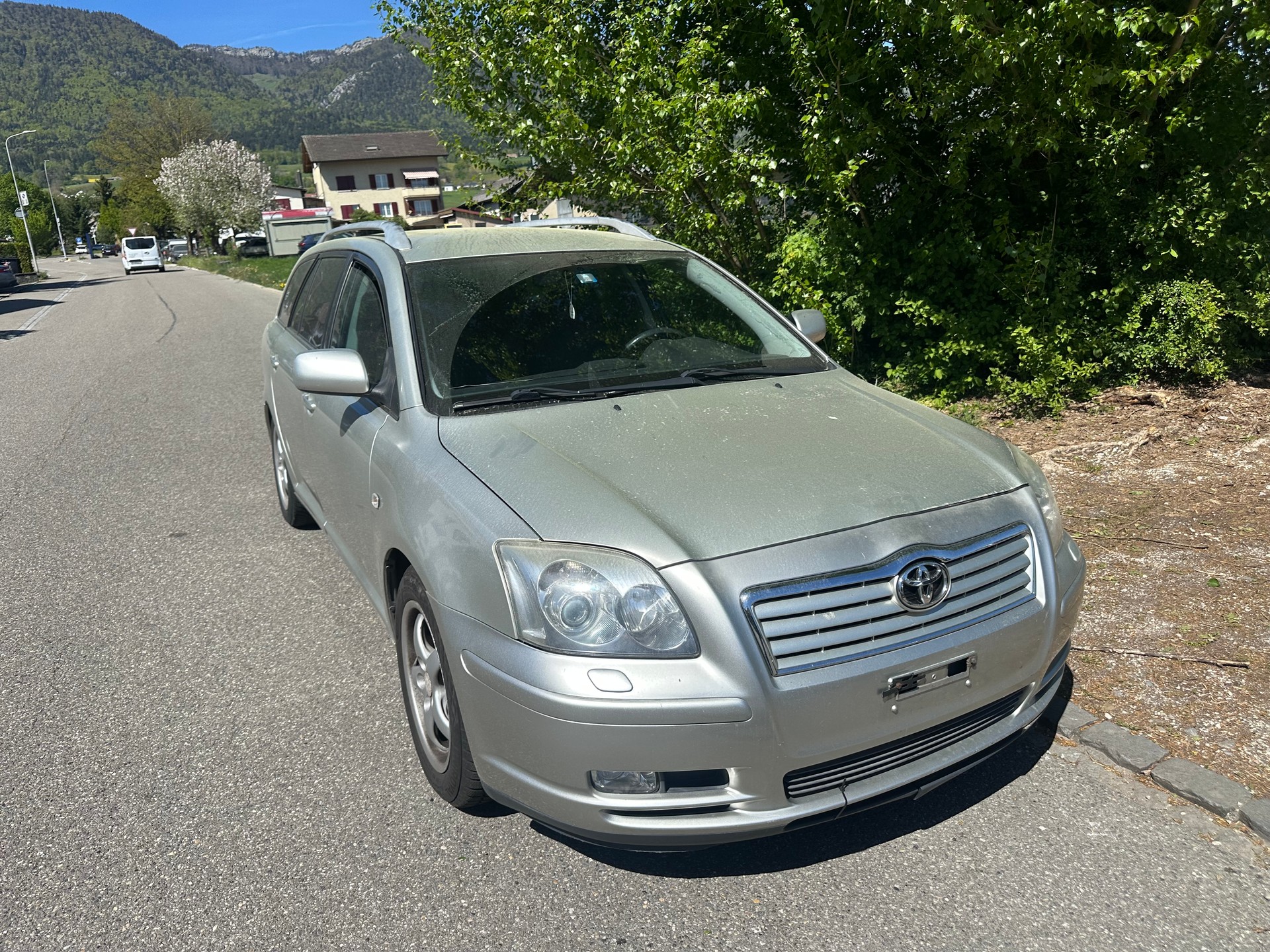 TOYOTA Avensis 2.0 D4 VVT-i Linea Sol Sportswagon-image-1