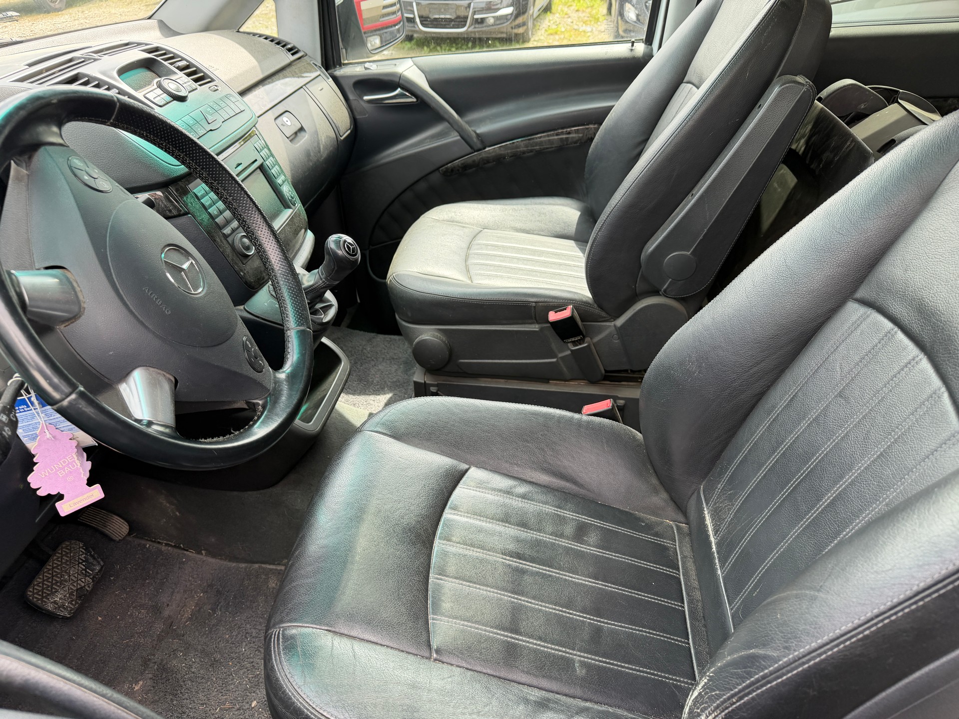 MERCEDES-BENZ Viano 2.2 CDI Blue Eff. Ambiente Ed. L 4Matic A-image-7