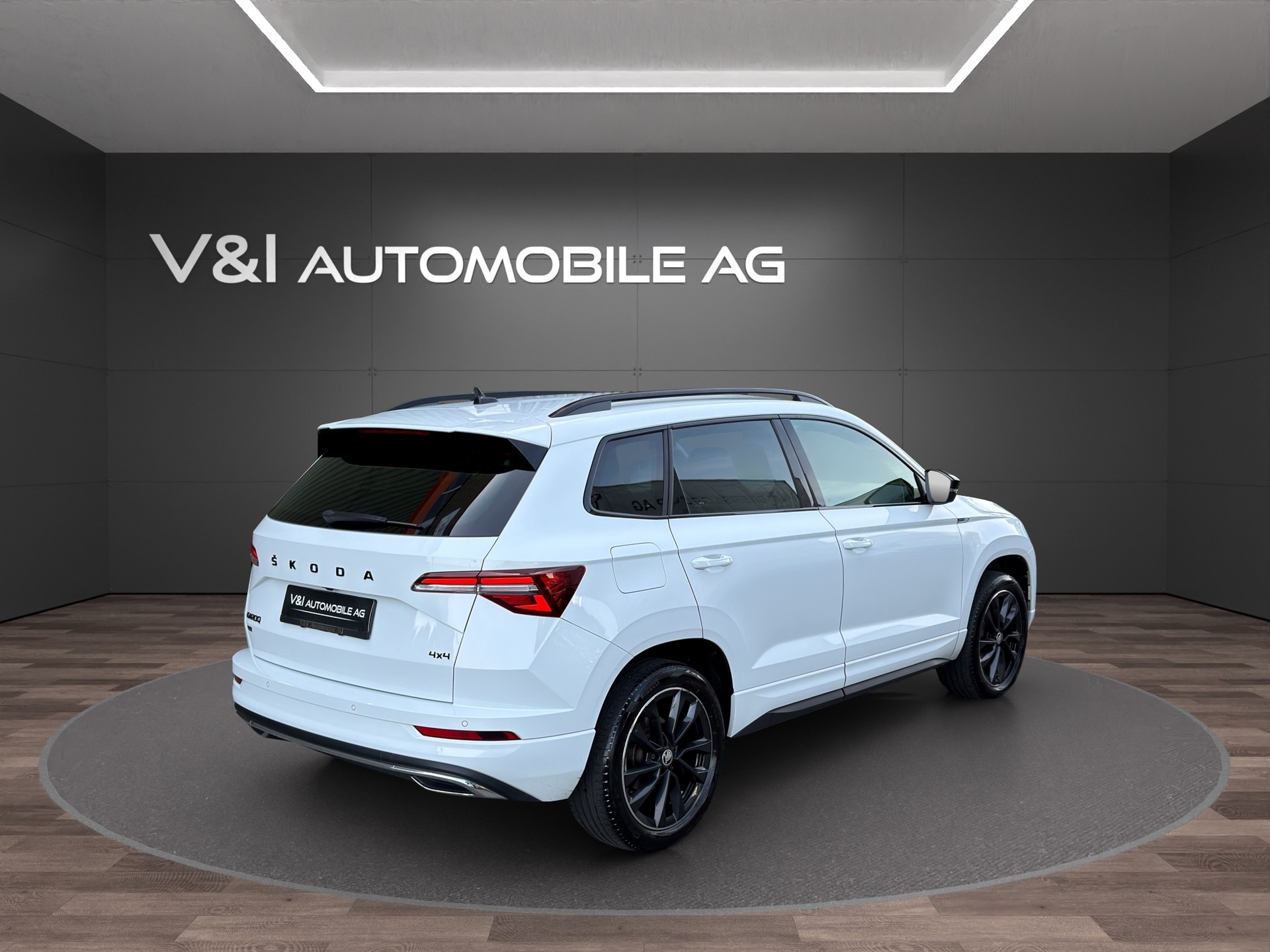 SKODA Karoq 2.0 TSI SportLine 4x4 DSG-image-4