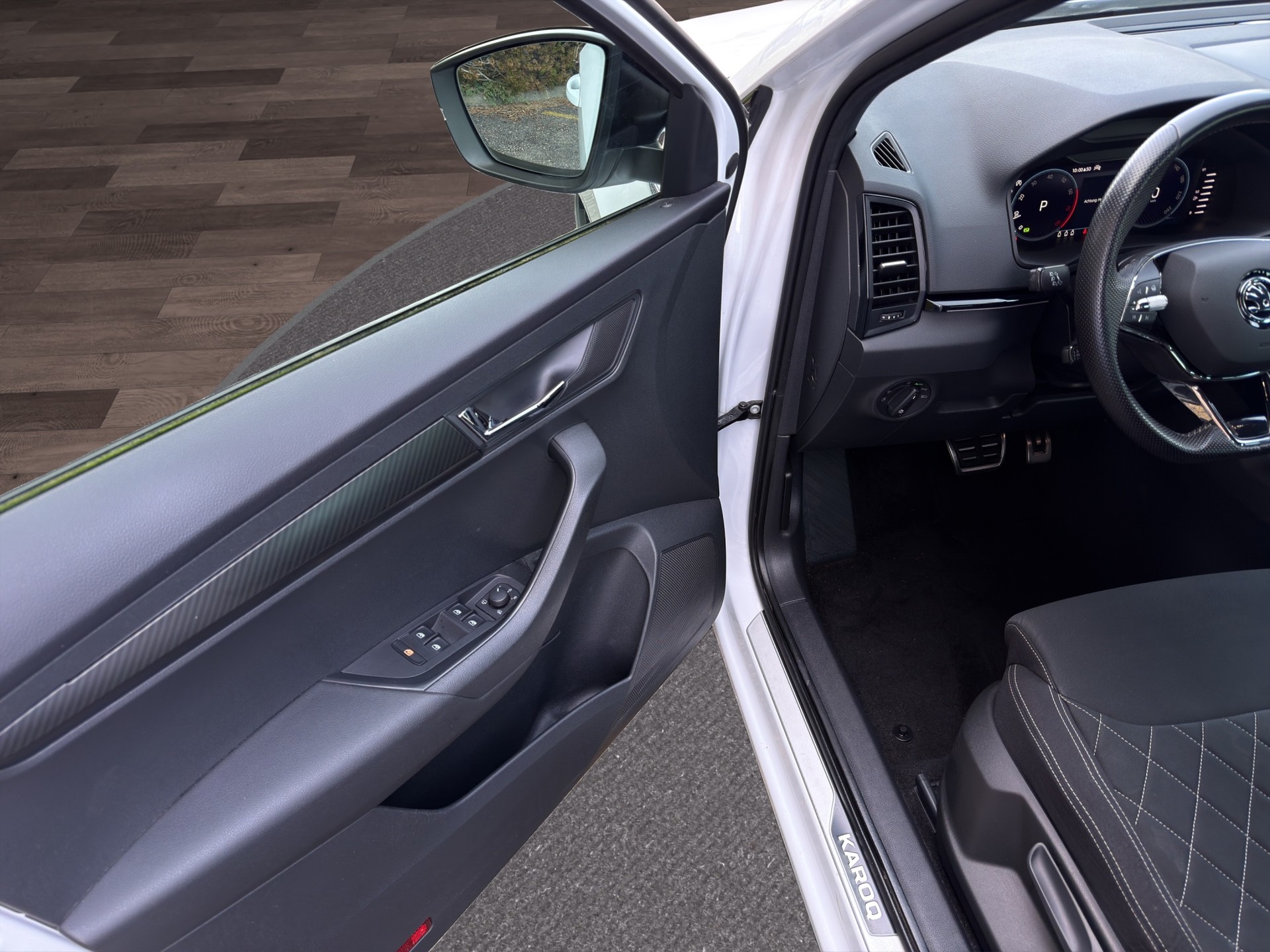 SKODA Karoq 2.0 TSI SportLine 4x4 DSG-image-19