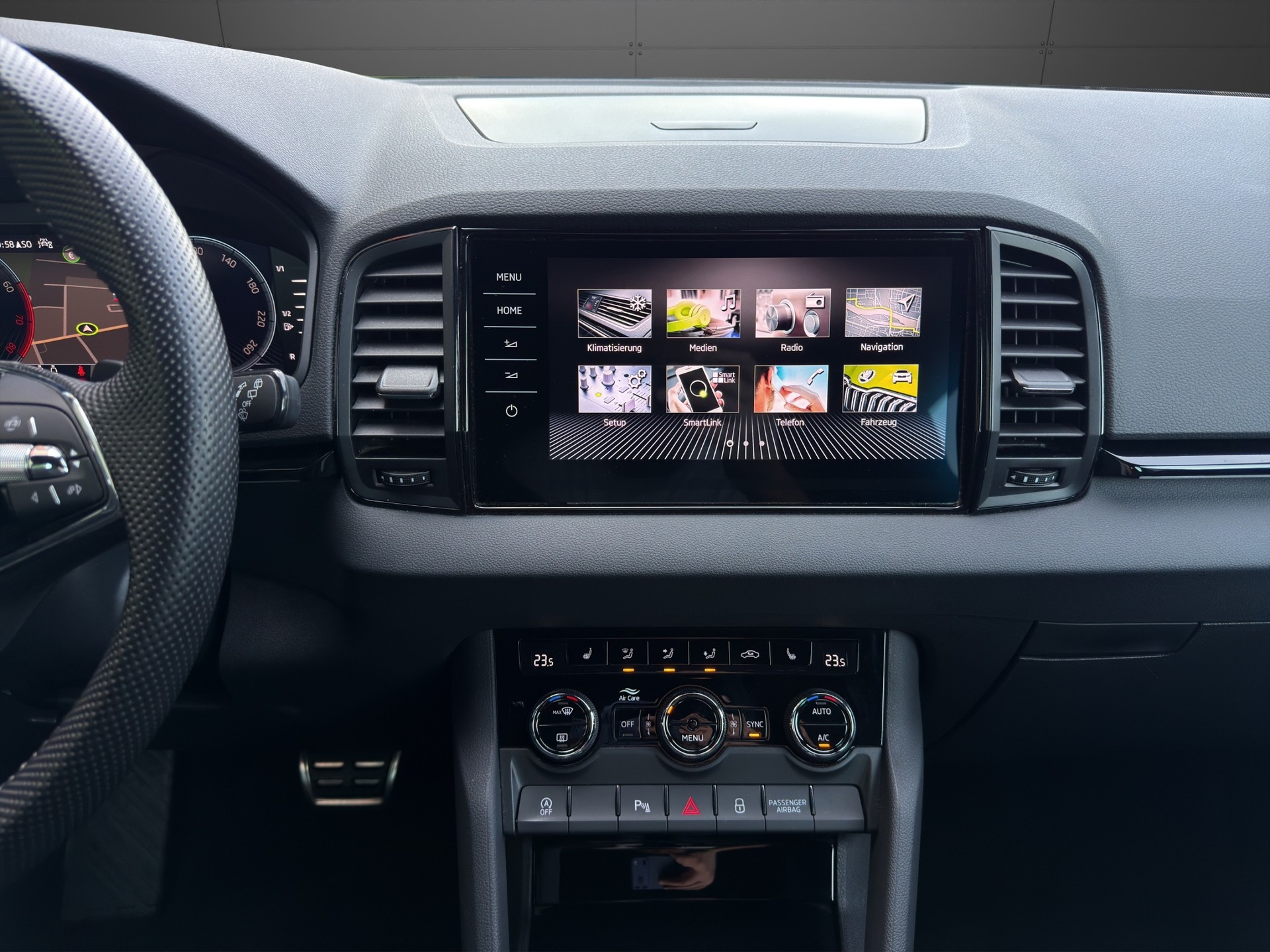 SKODA Karoq 2.0 TSI SportLine 4x4 DSG-image-11