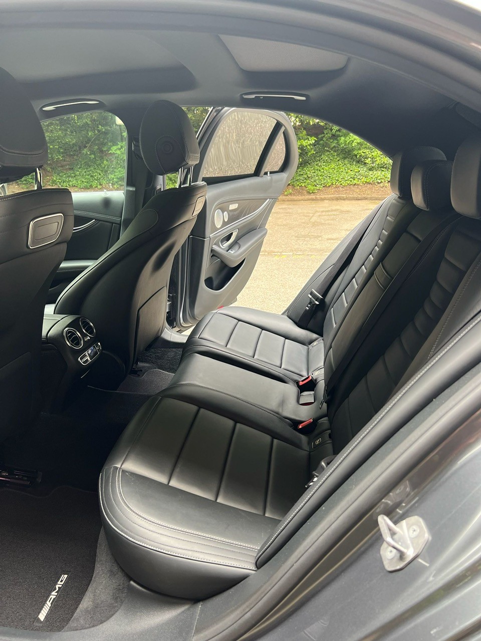 MERCEDES-BENZ E 400 AMG Line 4matic-image-7
