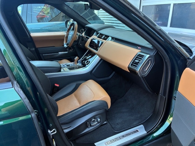 LAND ROVER Range Rover Sport 5.0 V8 SVR 575 PS-image-4