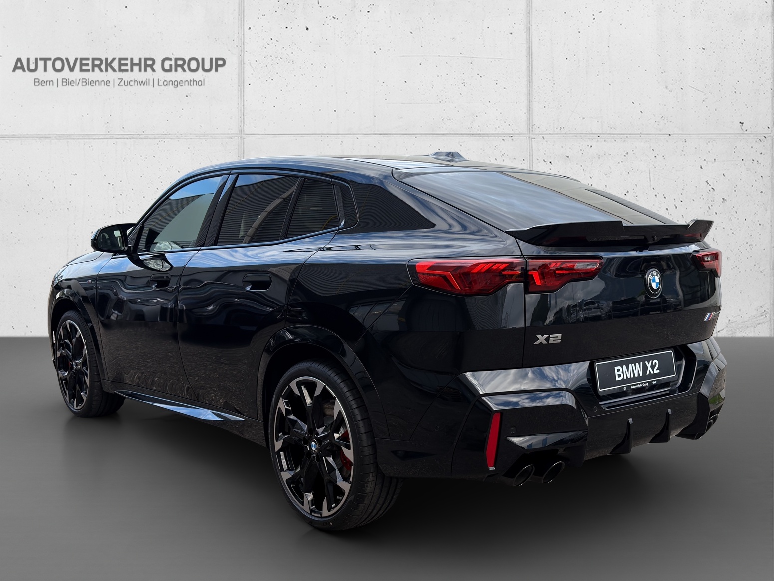 BMW X2 xDrive M35i-showroom-element-2