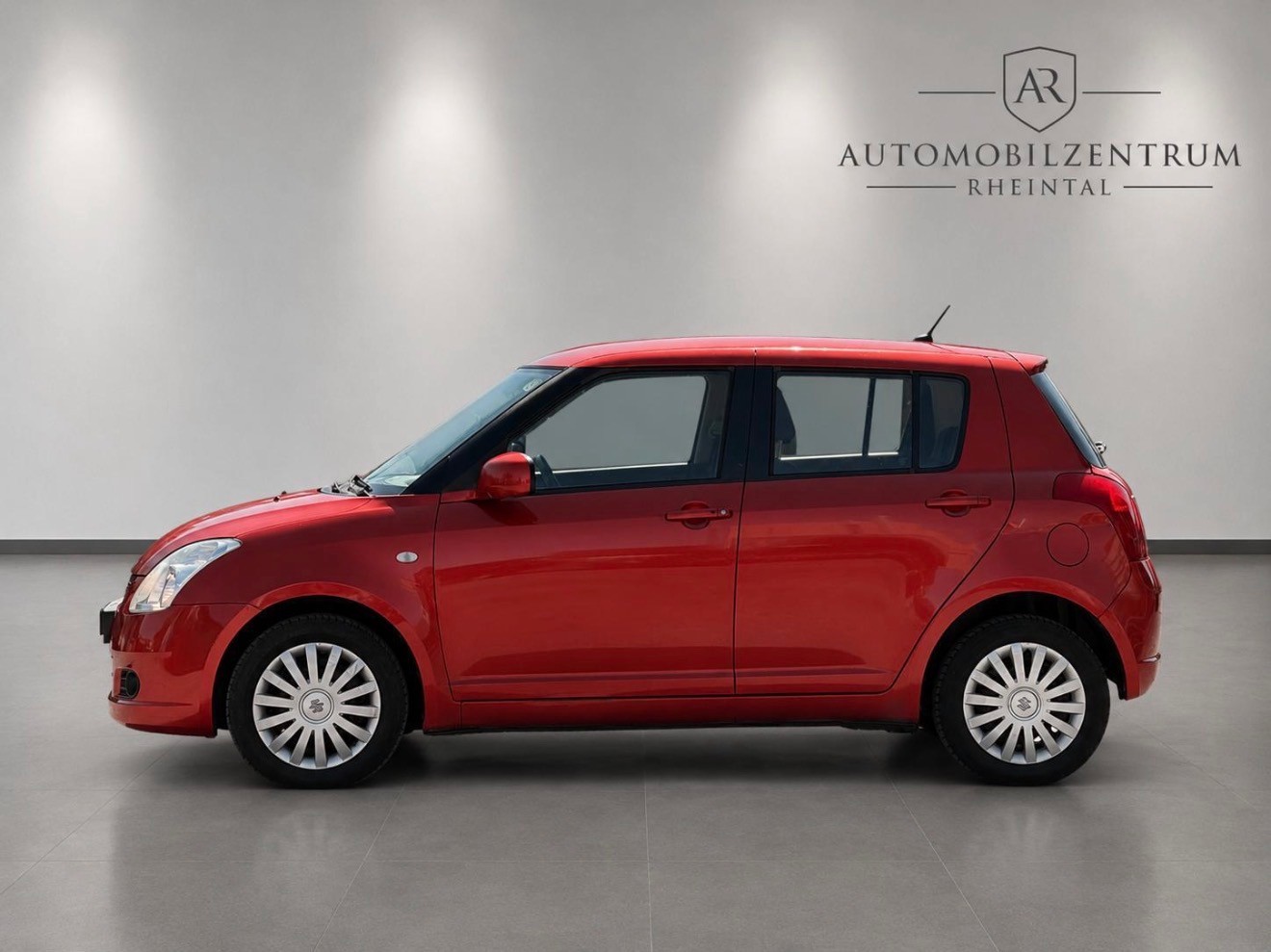 SUZUKI Swift 1.3i 16V GL Top 4x4-image-7