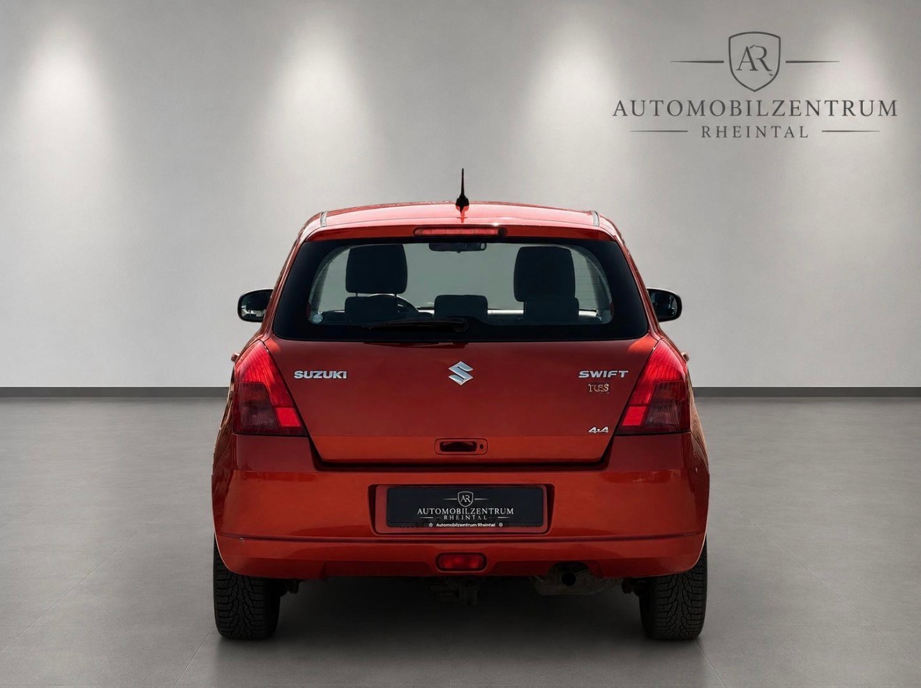 SUZUKI Swift 1.3i 16V GL Top 4x4-image-5