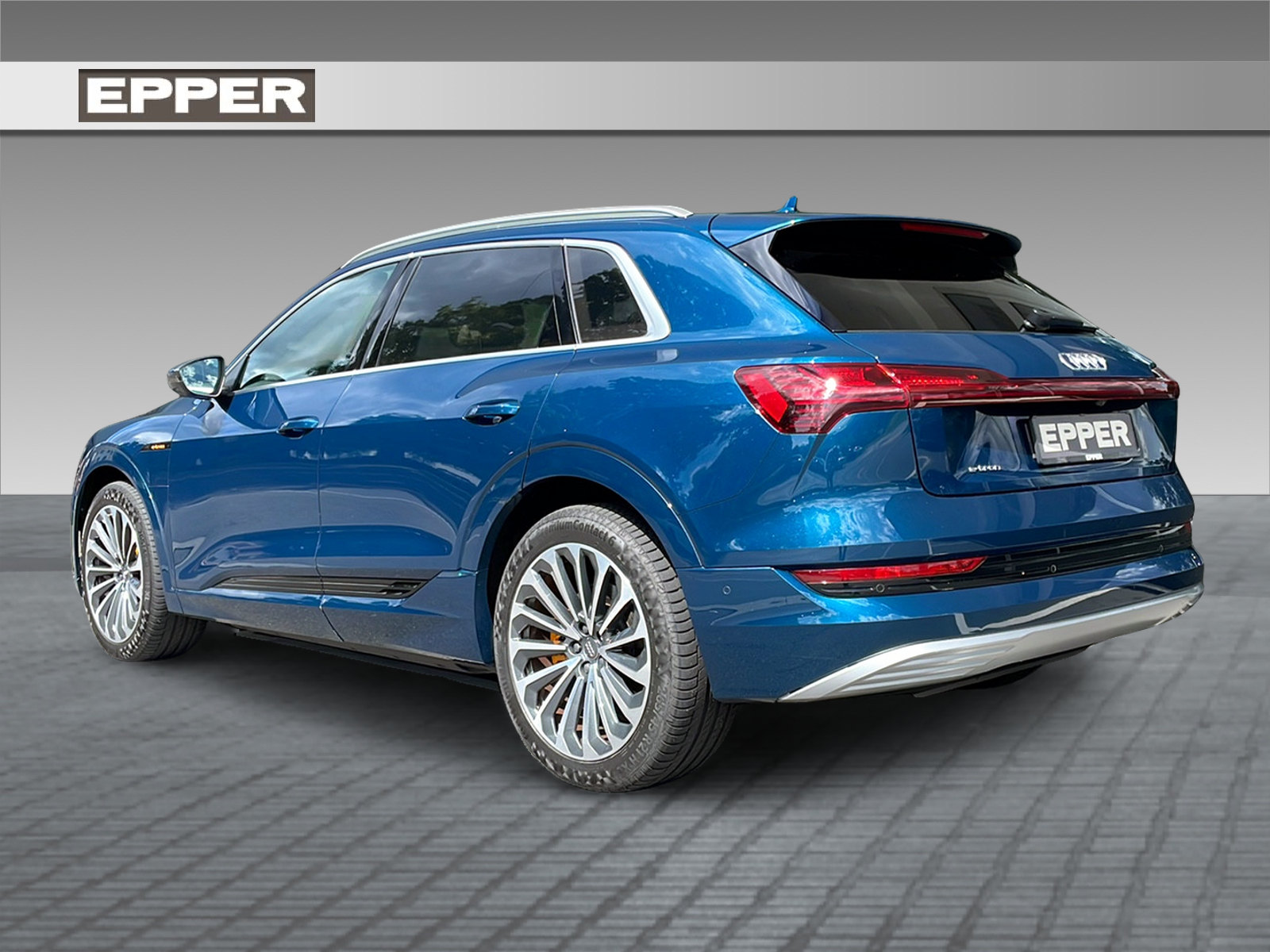 AUDI e-tron 55 Advanced quattro-showroom-element-2