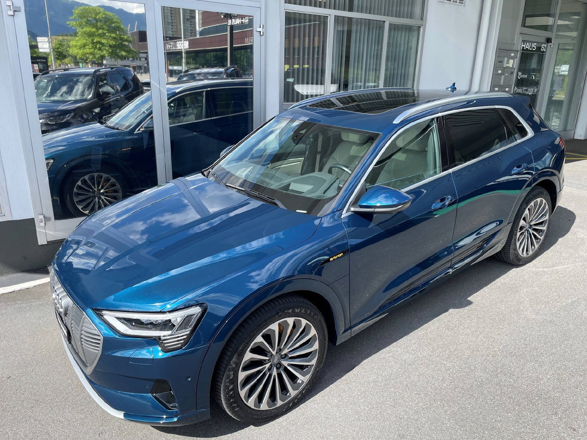 AUDI e-tron 55 Advanced quattro-image-26