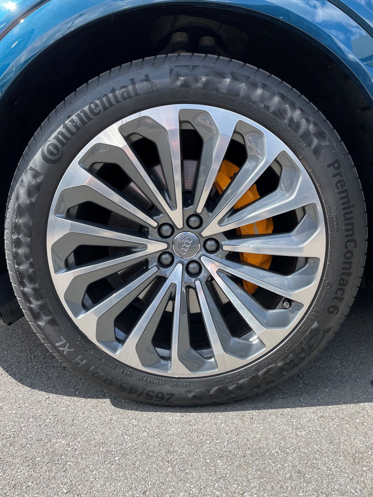 AUDI e-tron 55 Advanced quattro-image-27