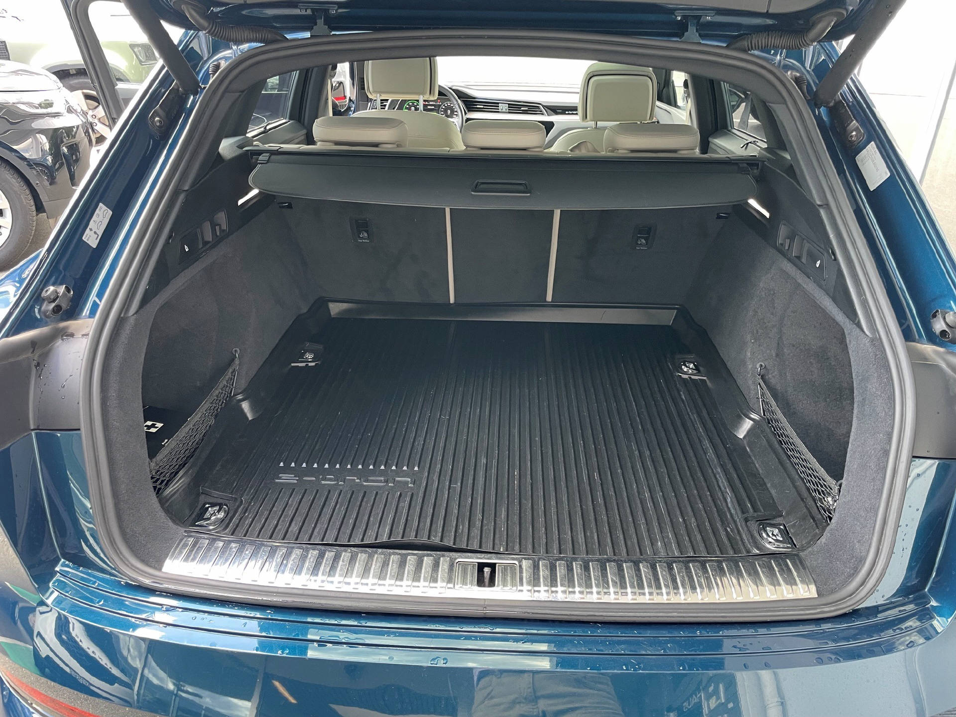 AUDI e-tron 55 Advanced quattro-image-30