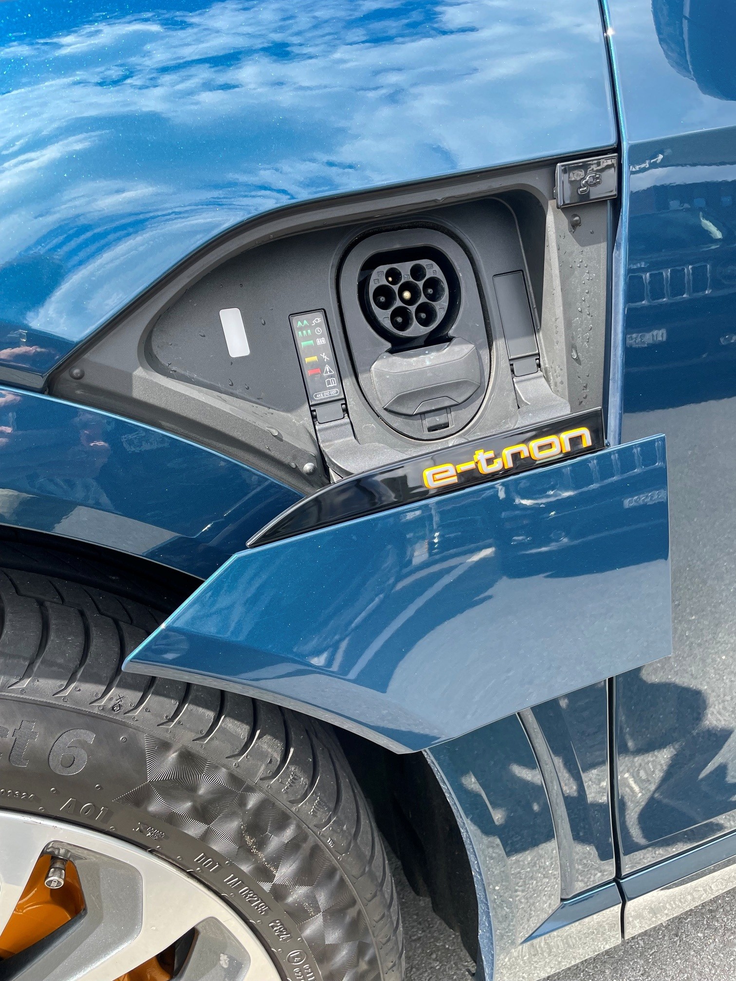 AUDI e-tron 55 Advanced quattro-image-25