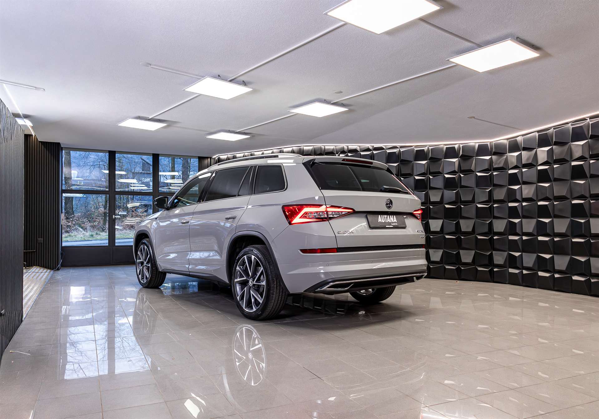 SKODA Kodiaq 2.0 TDI CR Sport Line 4x4 DSG-showroom-element-2