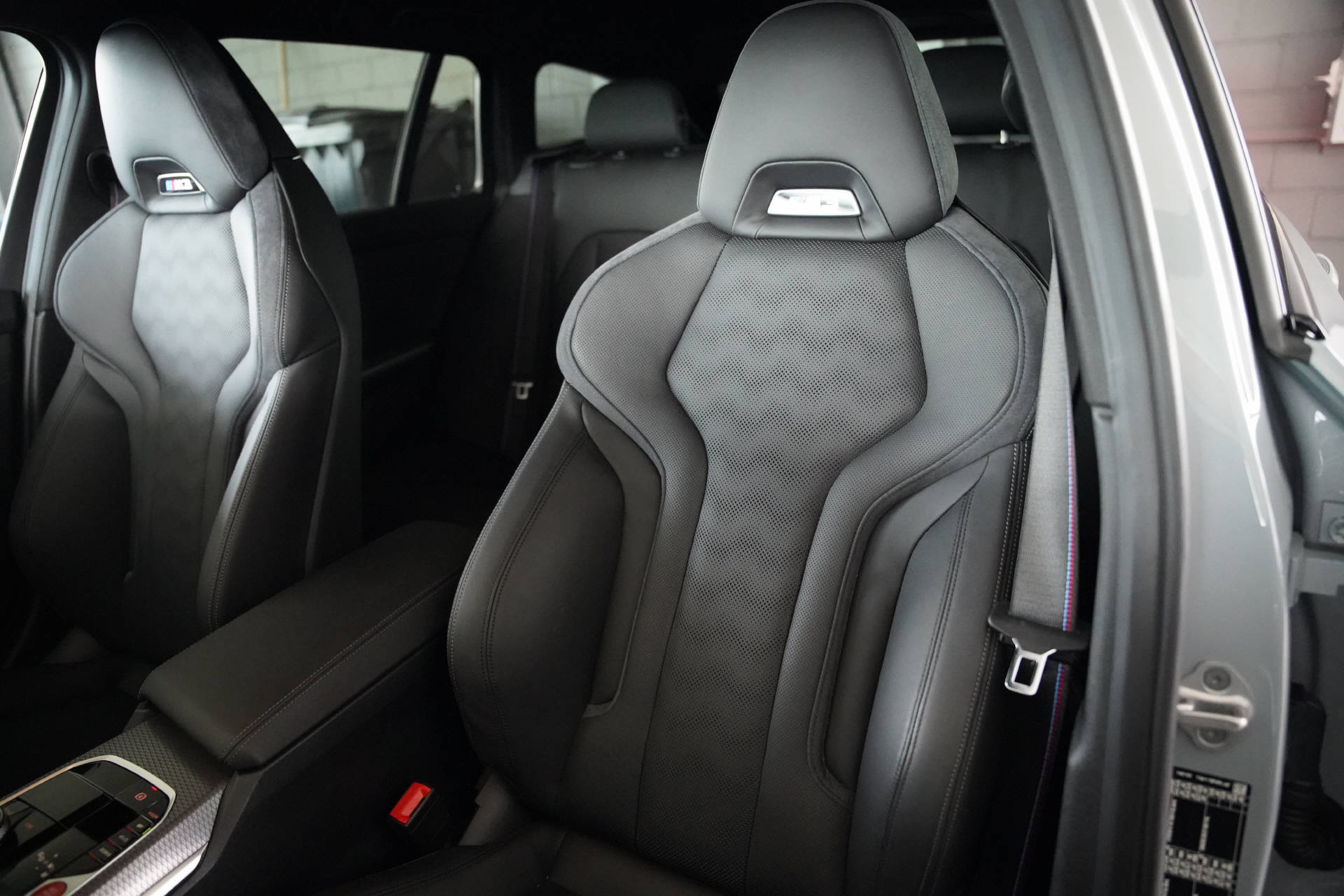 BMW M3 Touring xDrive Competition M LCI-image-9