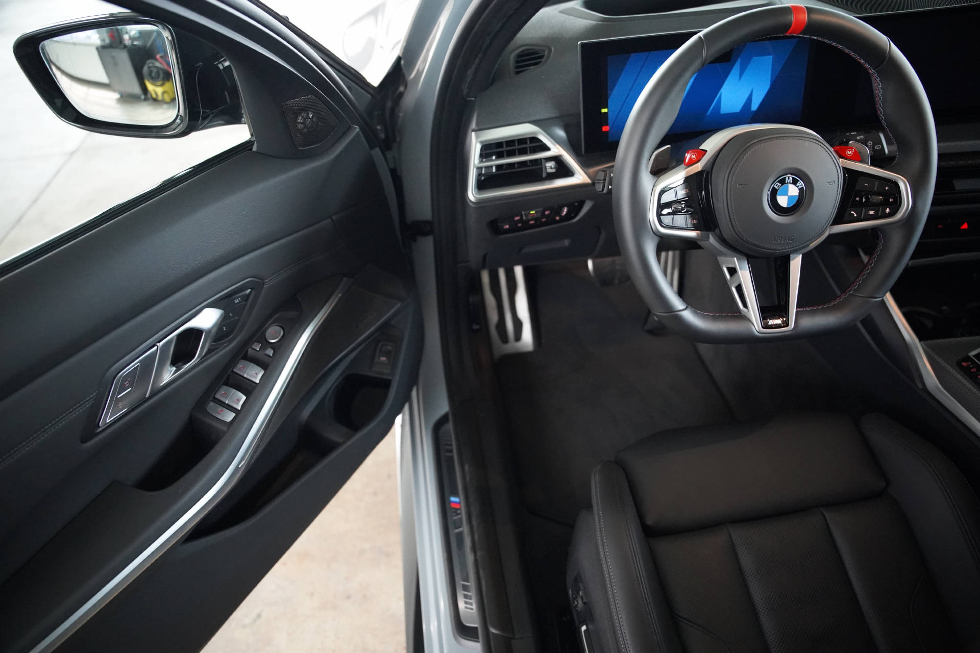 BMW M3 Touring xDrive Competition M LCI-image-8