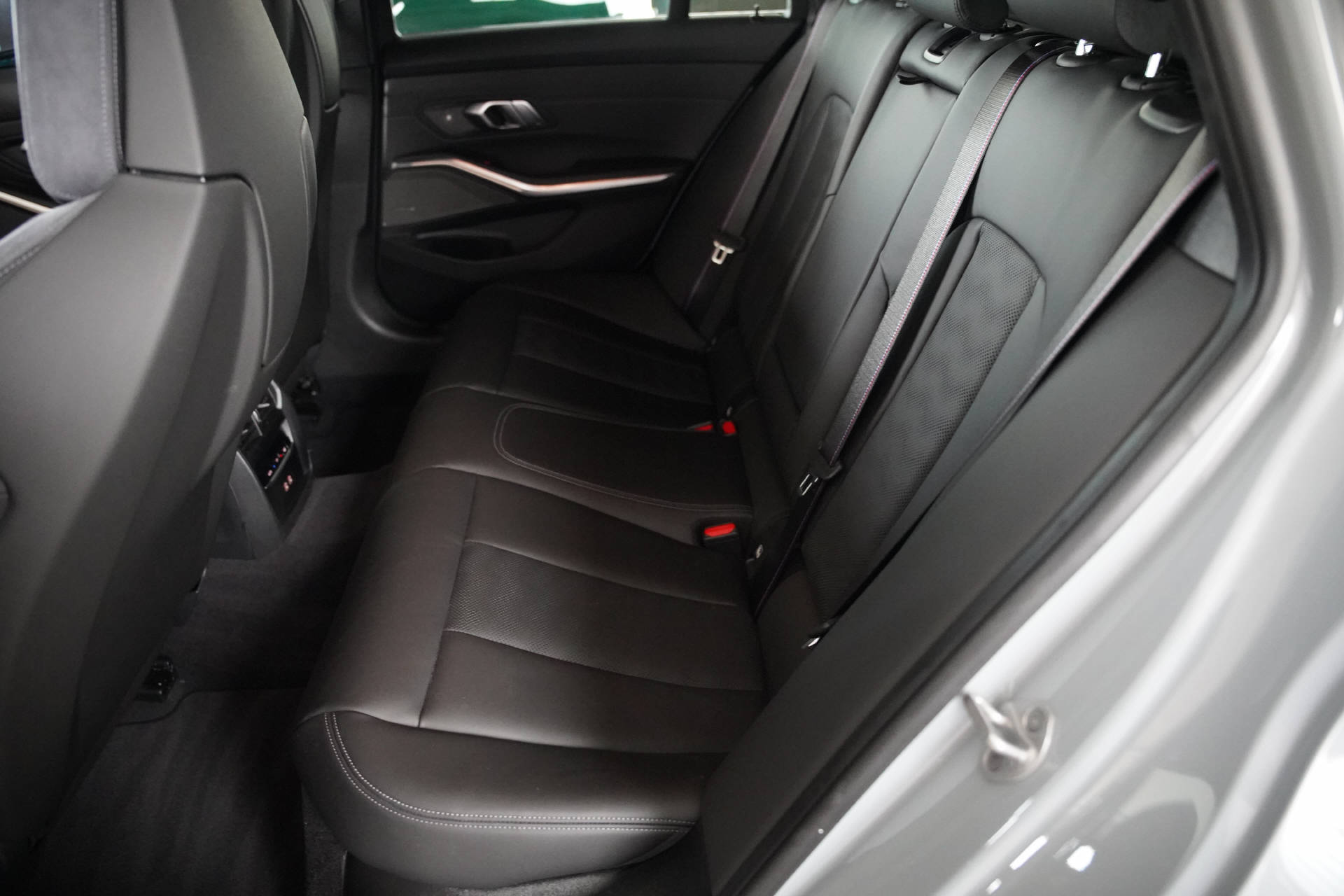 BMW M3 Touring xDrive Competition M LCI-image-10