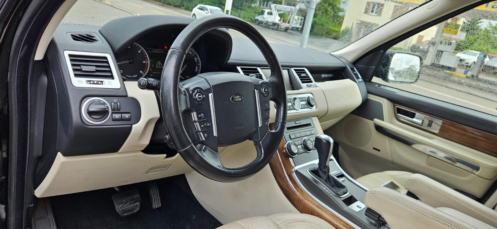 LAND ROVER Range Rover Sport 3.0 TDV6 HSE Automatic-image-9