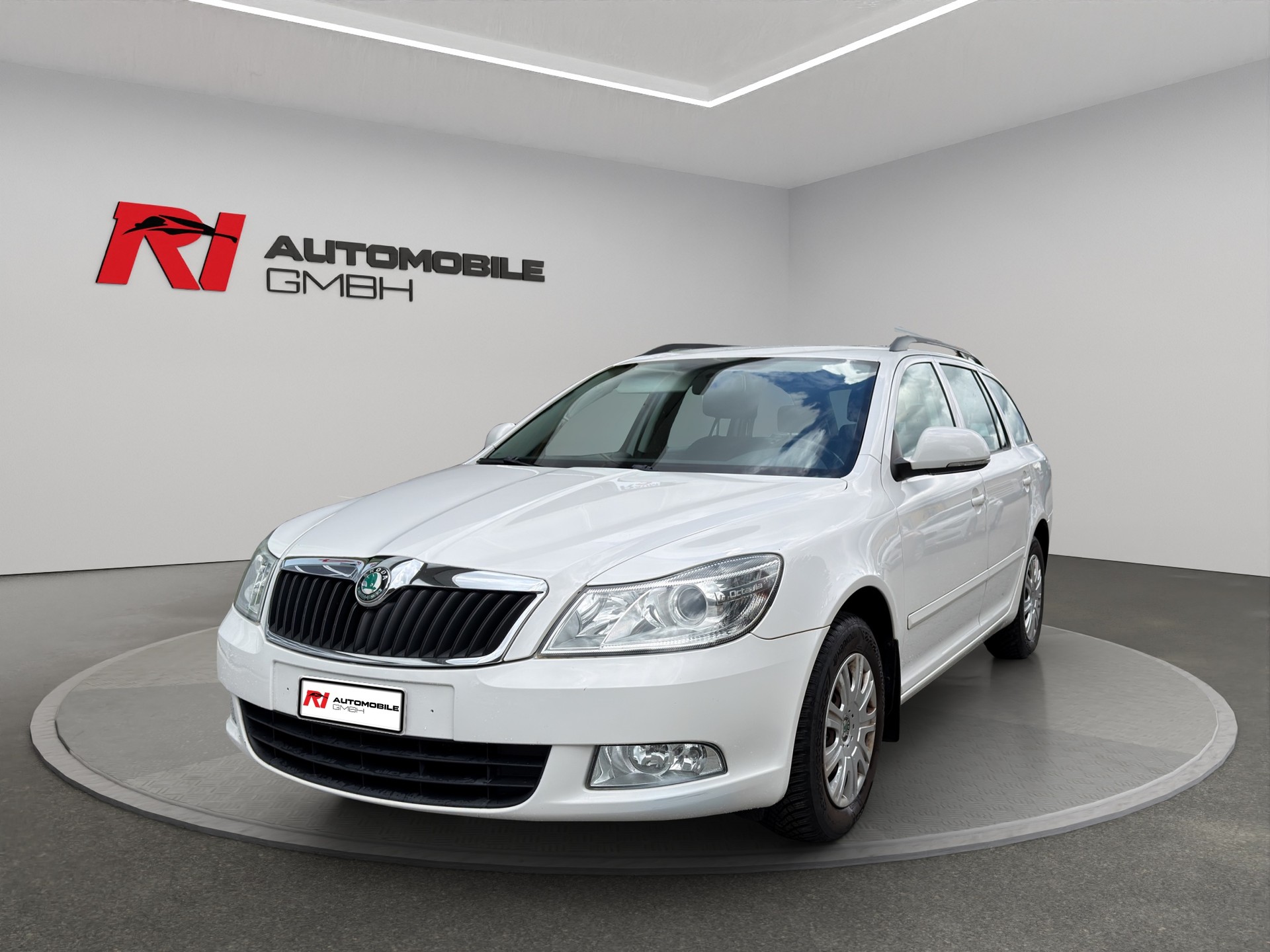 SKODA Octavia Combi 1.6 TDI Elegance DSG