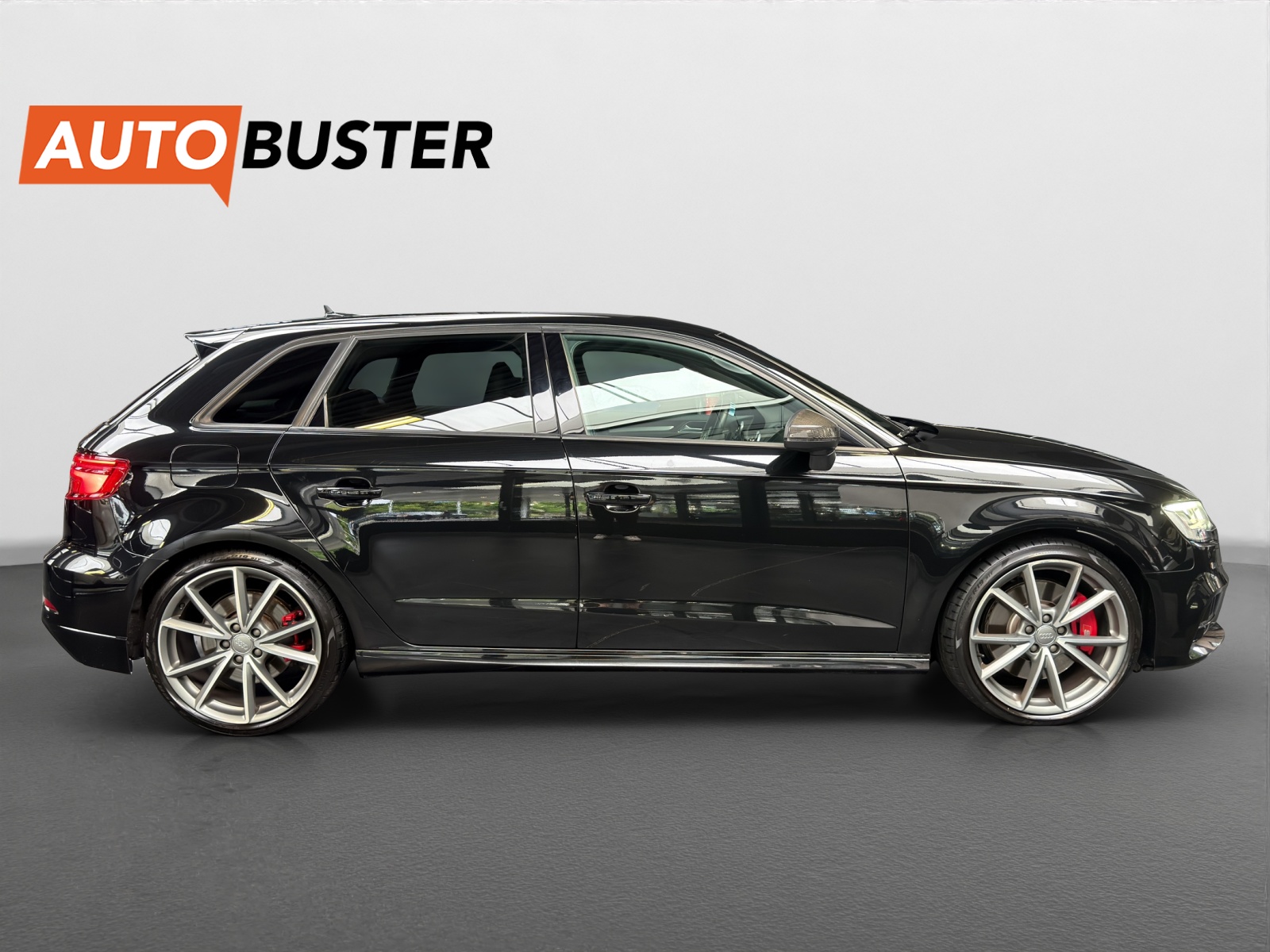 AUDI S3 Sportback 2.0 TFSI quattro S-tronic-image-5