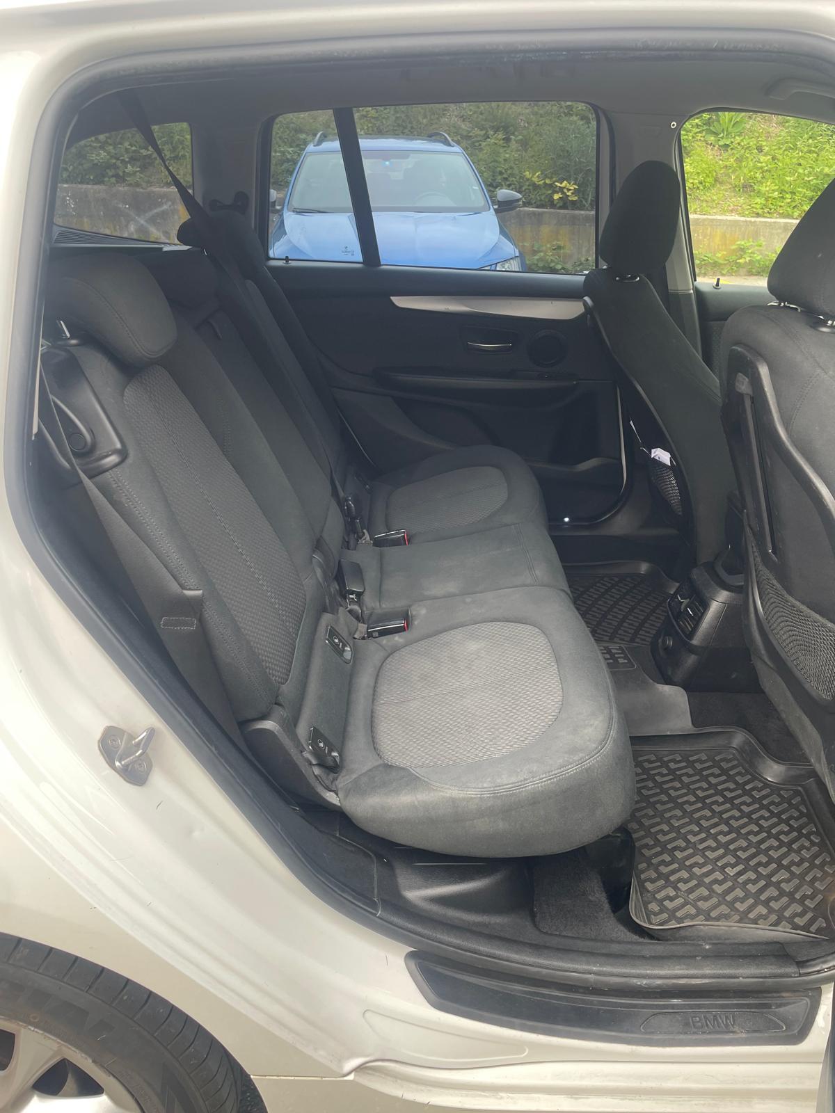 BMW 218d xDrive Gran Tourer Steptronic M Sport-image-9