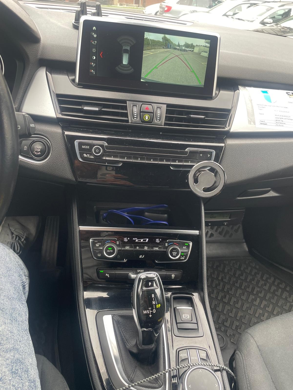 BMW 218d xDrive Gran Tourer Steptronic M Sport-image-14