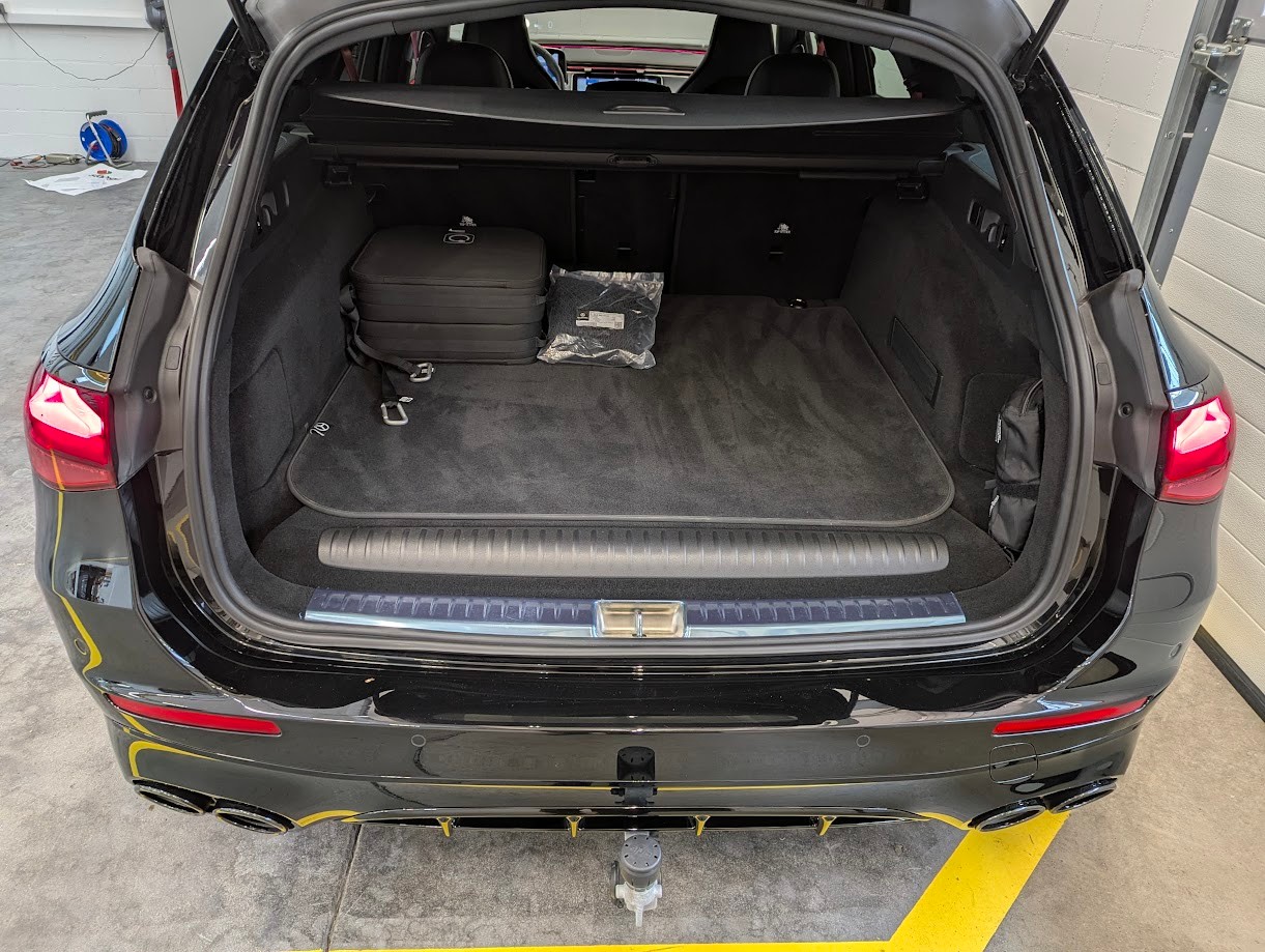 MERCEDES-BENZ E 53 V6 Turbo-Hybrid AMG 4Matic+ Kombi 9G-Tronic*DYNAMIC+ PERFORM-SITZE NIGHT AHK ASSISTS BURMESTER*-image-29