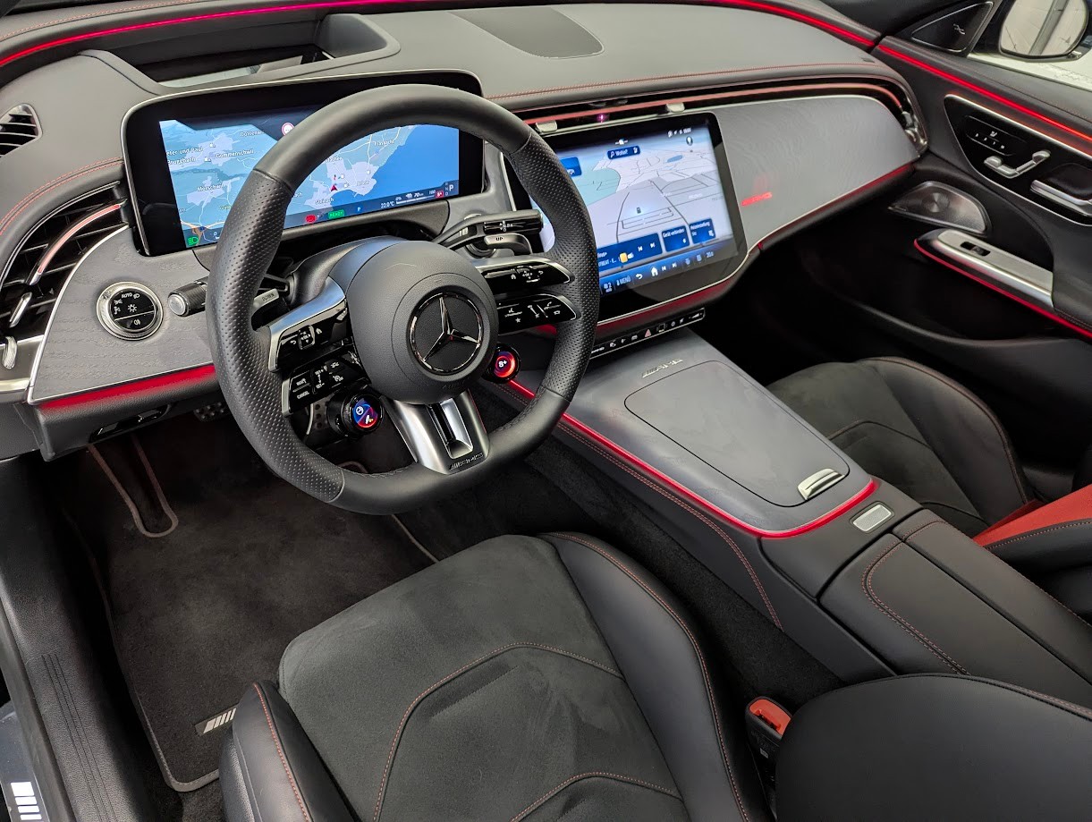 MERCEDES-BENZ E 53 V6 Turbo-Hybrid AMG 4Matic+ Kombi 9G-Tronic*DYNAMIC+ PERFORM-SITZE NIGHT AHK ASSISTS BURMESTER*-image-4