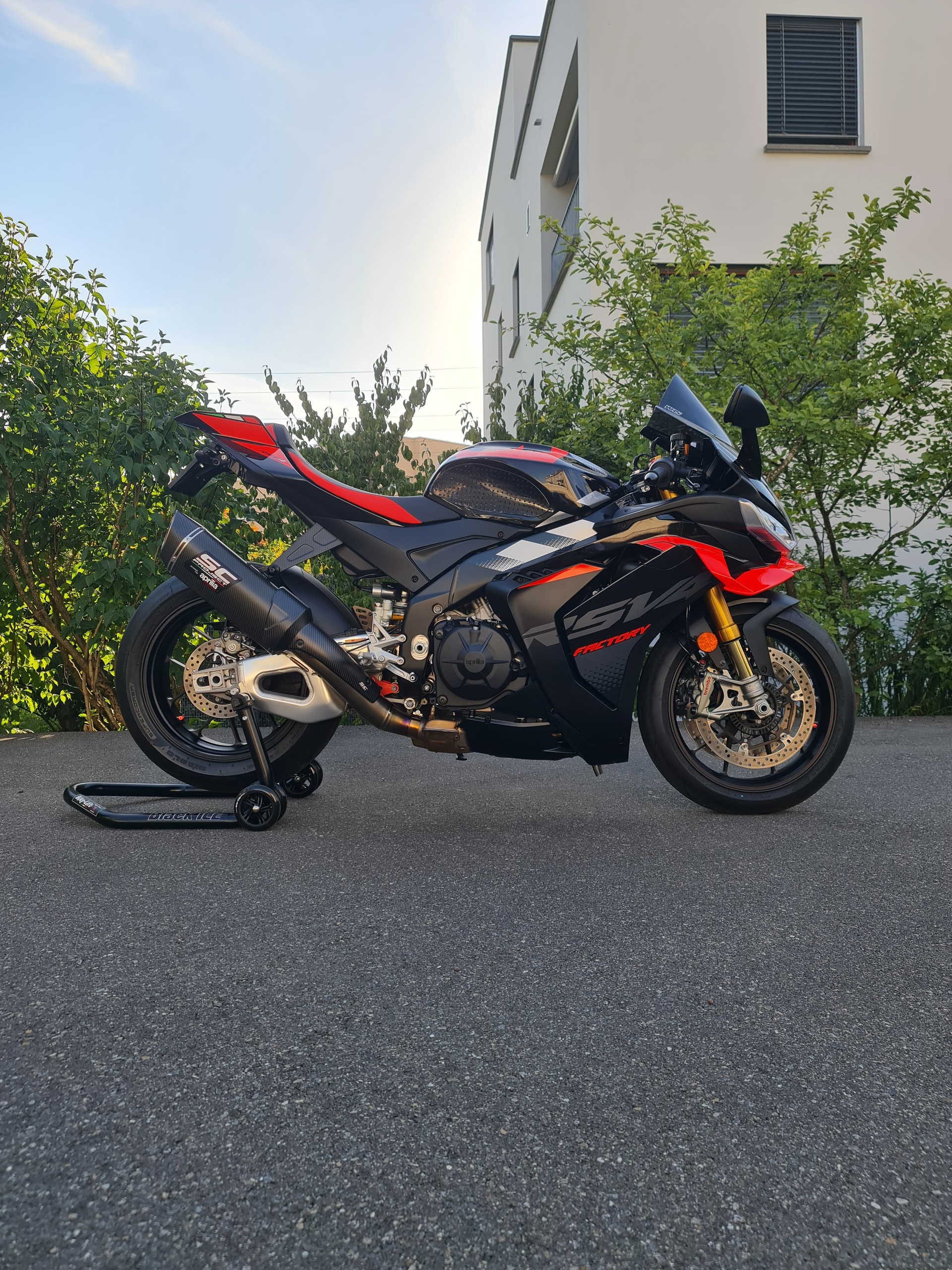 APRILIA RSV4 1100 E5+ Factory ABS mit Sc Project-image-0