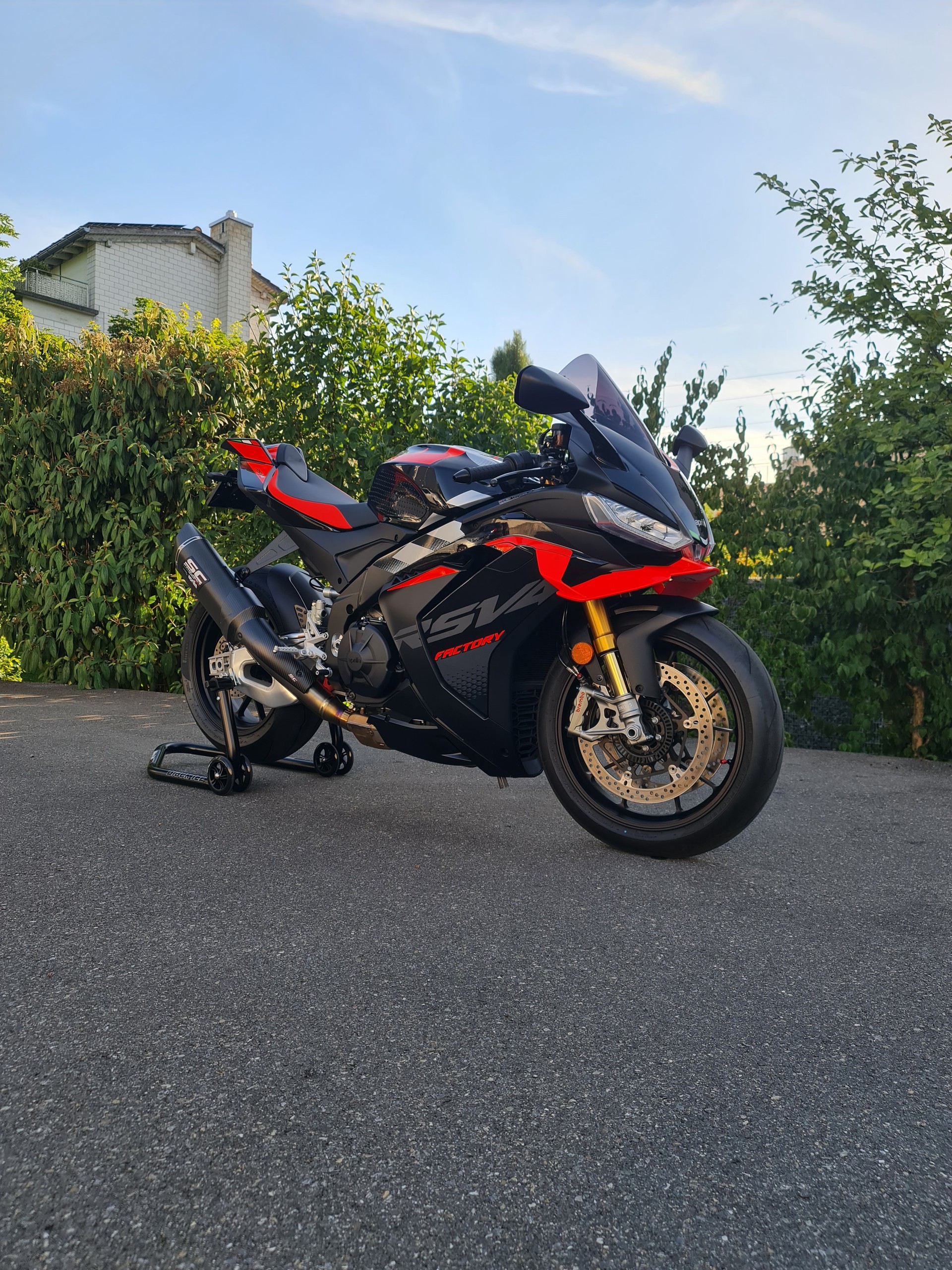 APRILIA RSV4 1100 E5+ Factory ABS mit Sc Project-image-1