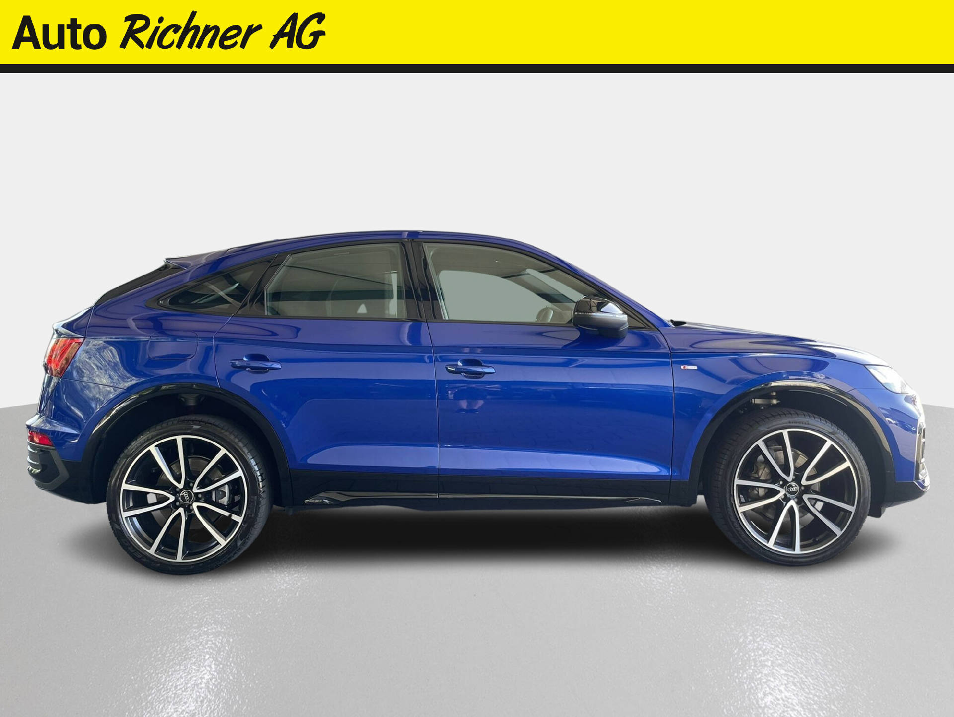 AUDI Q5 Sportback 2.0 40 TDI S Line quattro S-Tronic-showroom-element-2