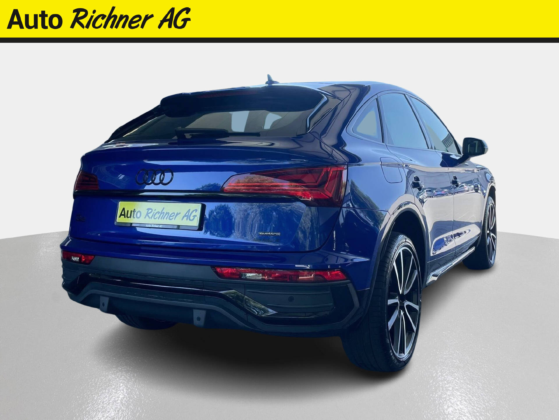AUDI Q5 Sportback 2.0 40 TDI S Line quattro S-Tronic-showroom-element-3